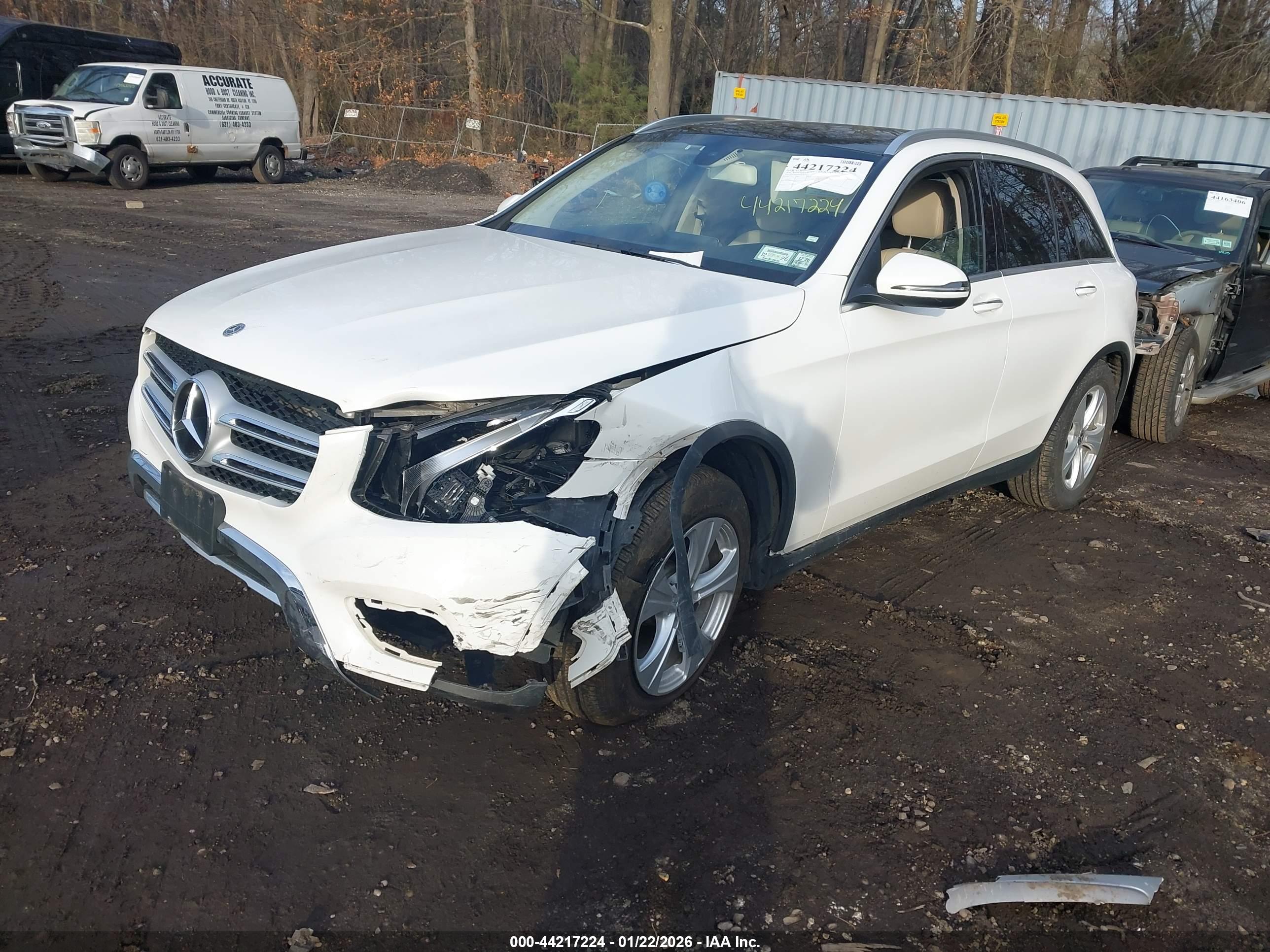 MERCEDES-BENZ GLC image 2