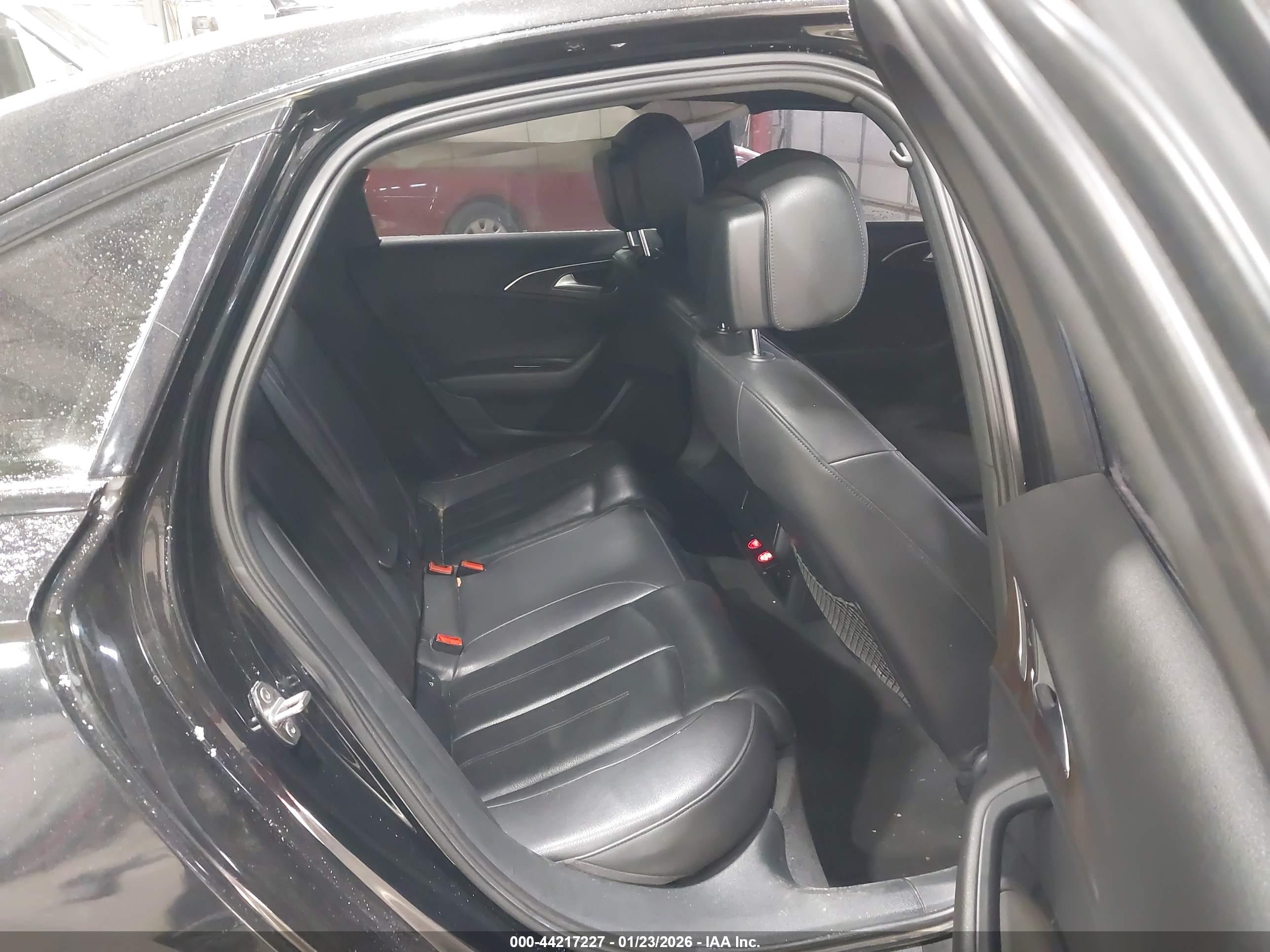 AUDI A6 image 8