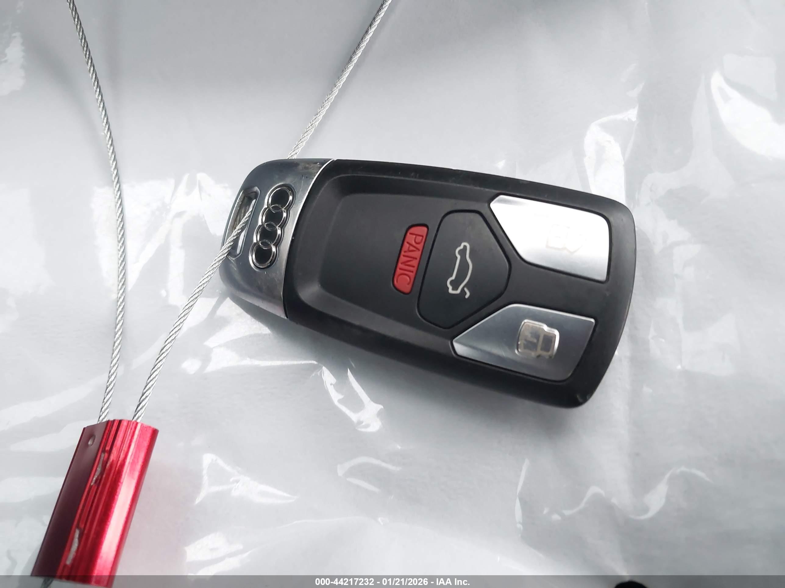 AUDI A4 image 11
