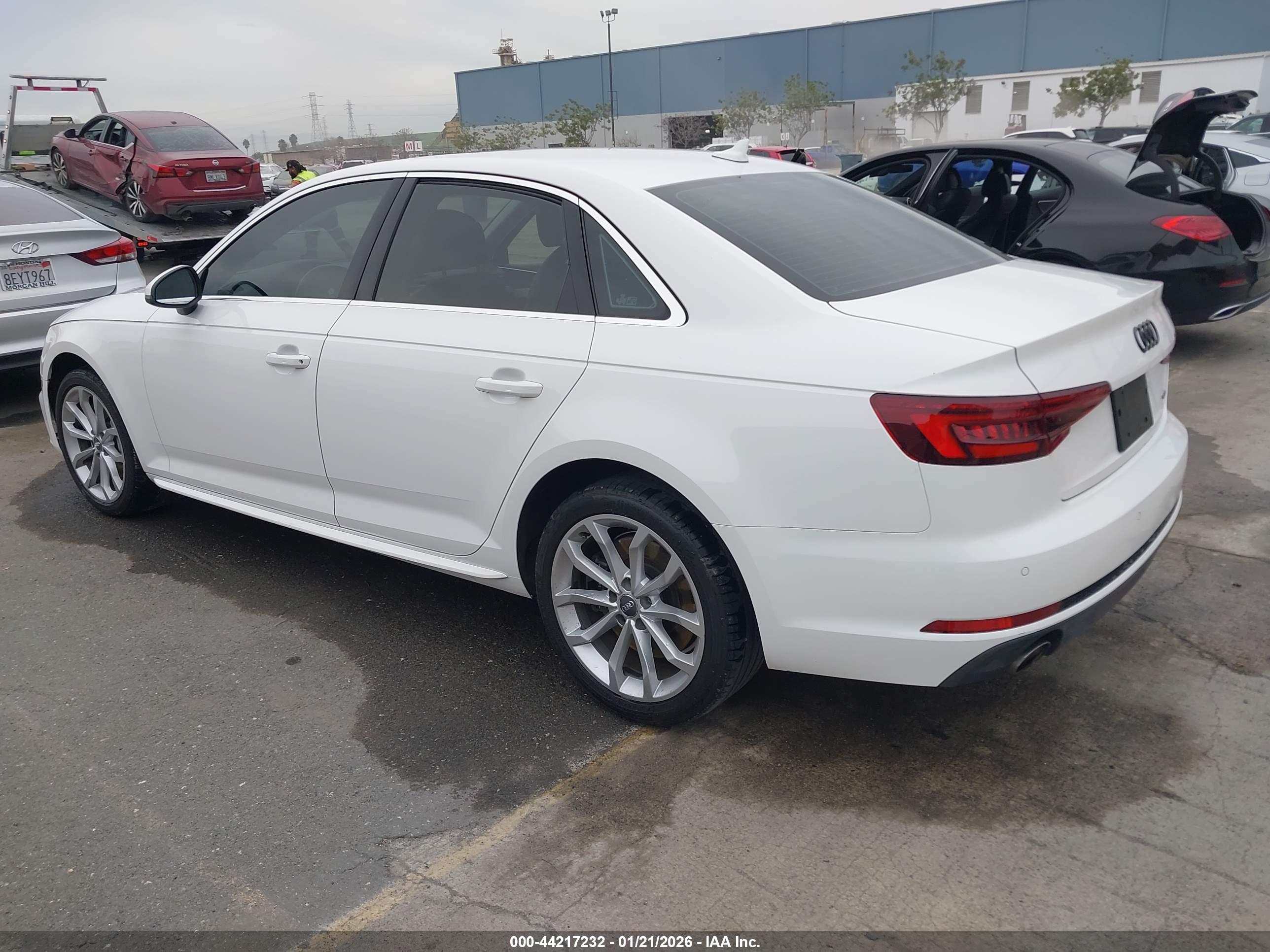 AUDI A4 image 3