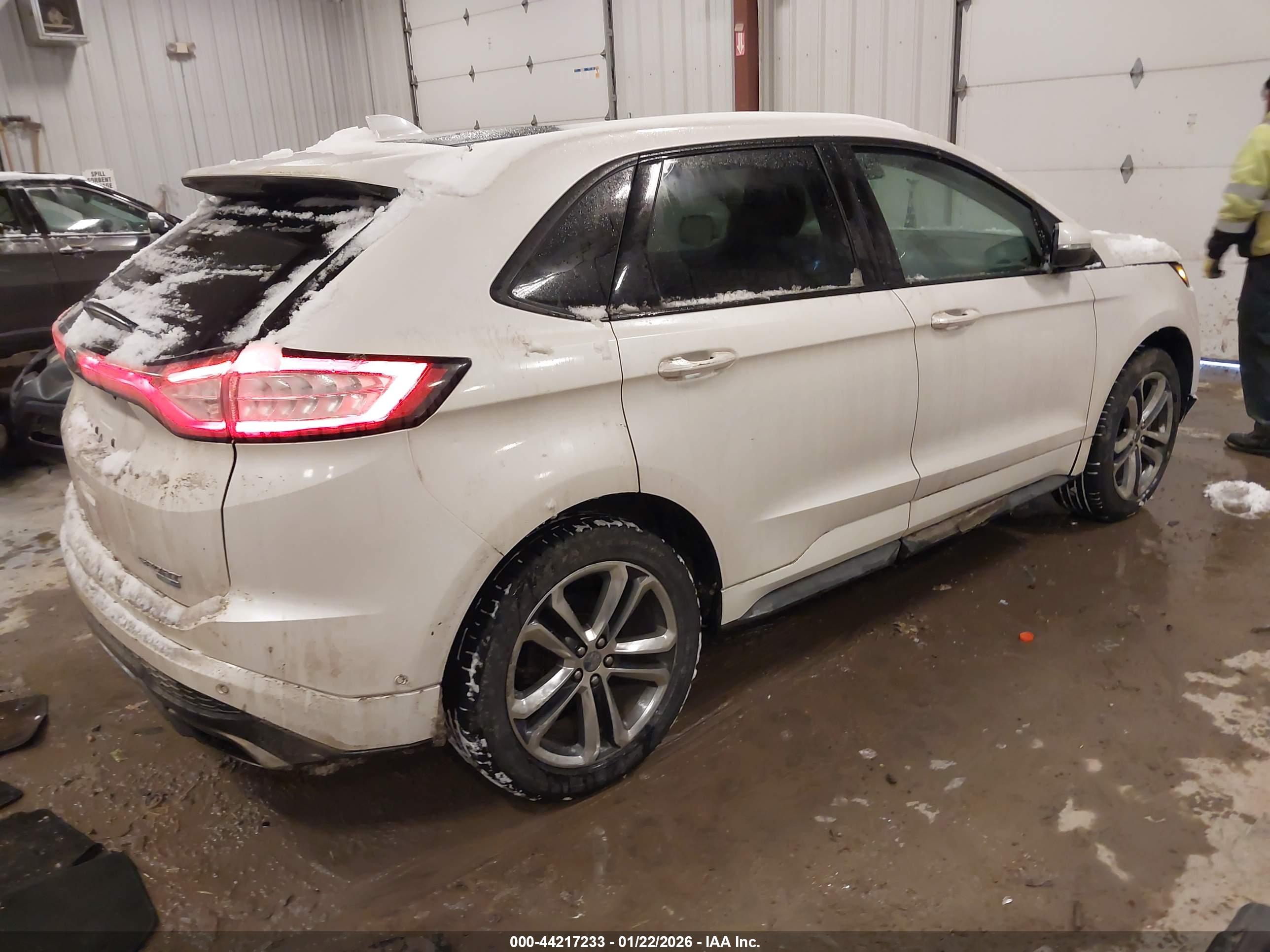 FORD EDGE image 4