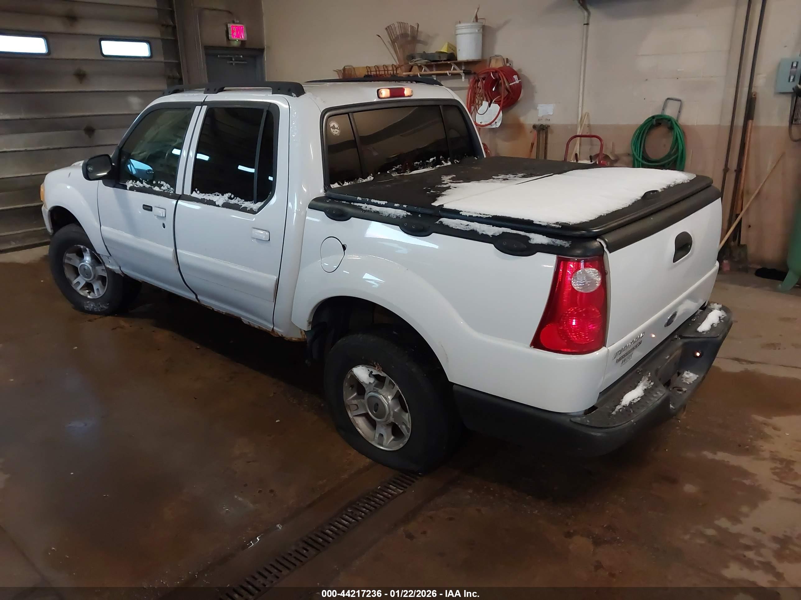FORD EXPLORER image 3