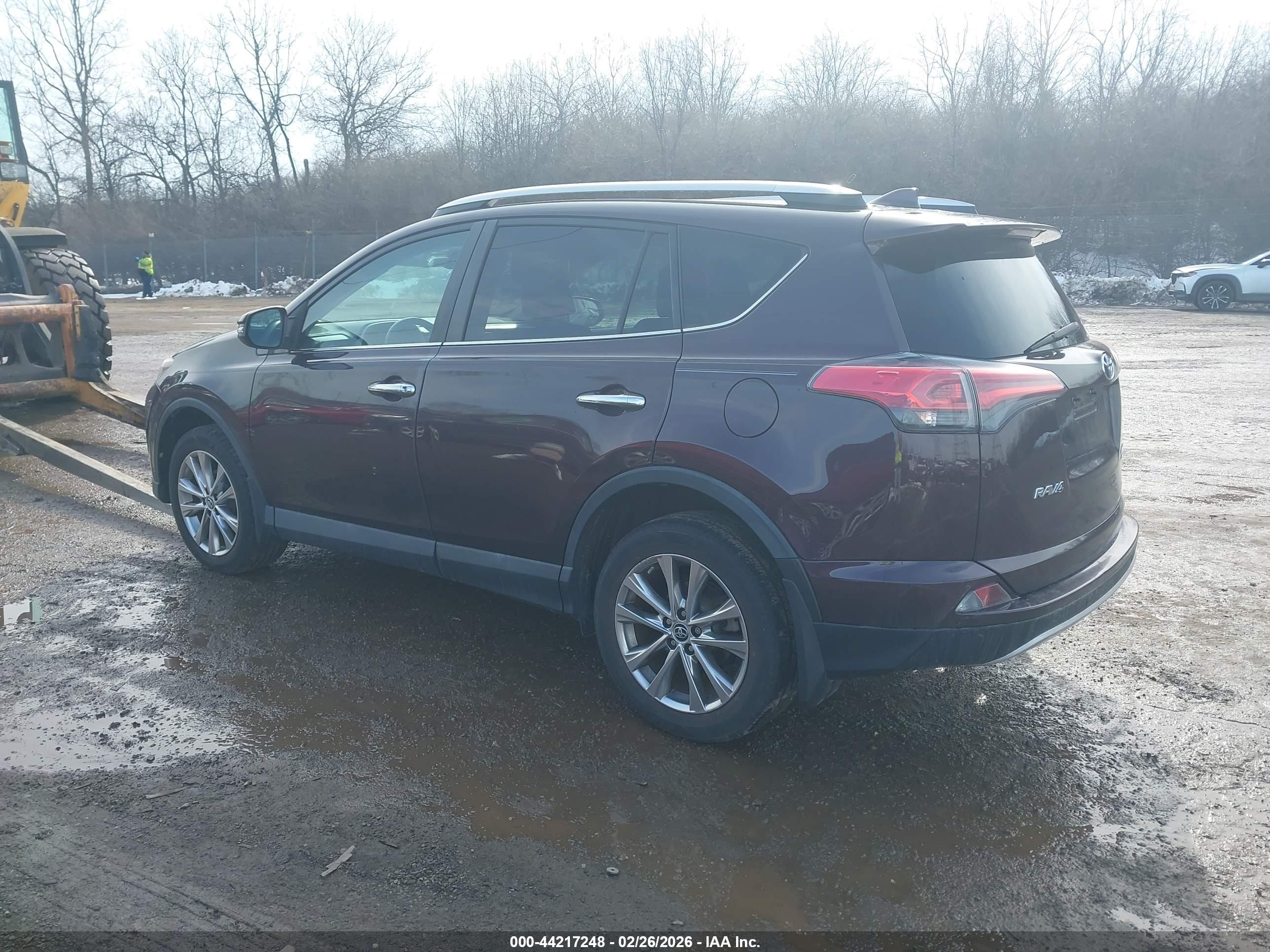 TOYOTA RAV4 image 3