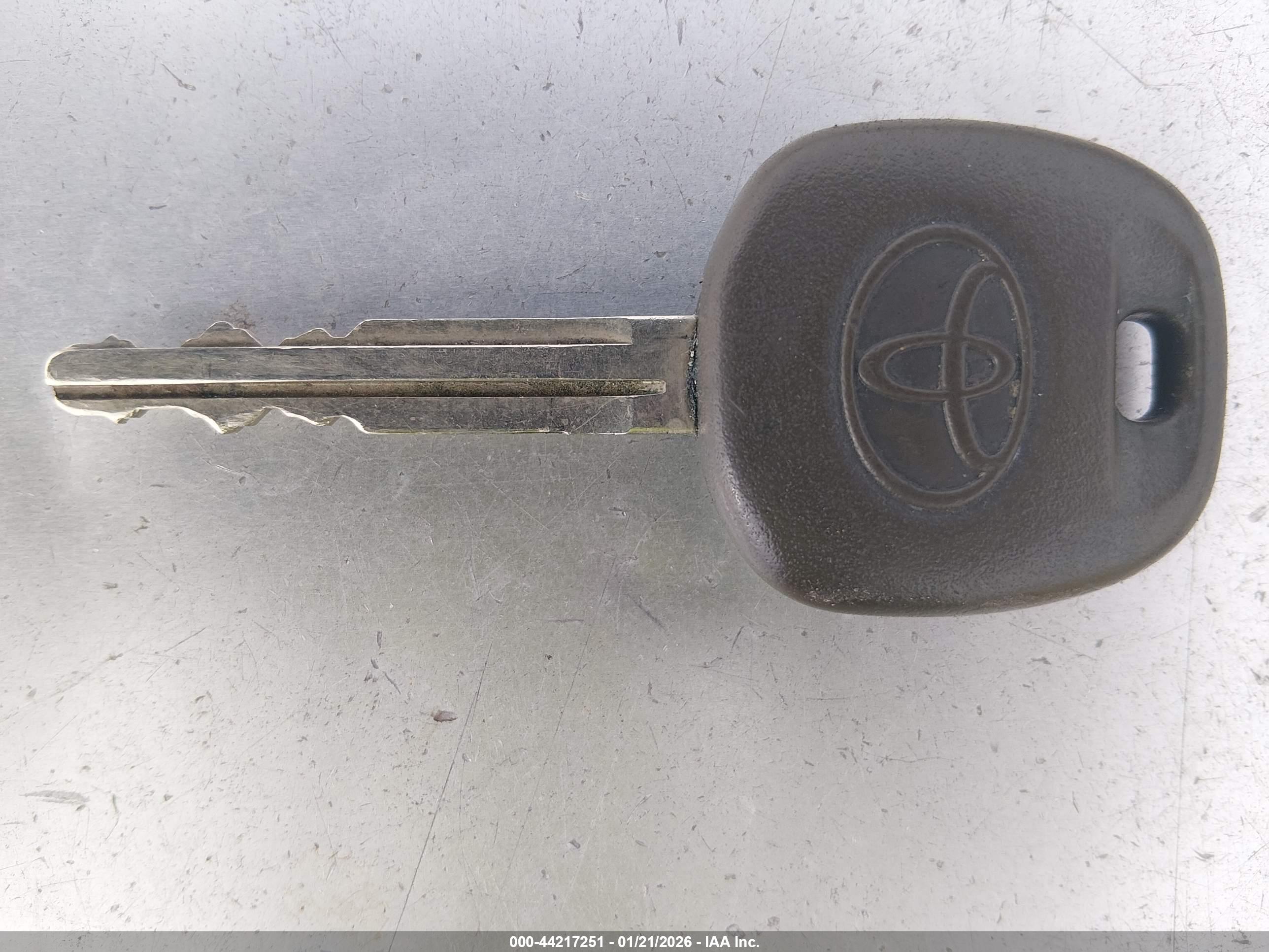 TOYOTA CAMRY image 11