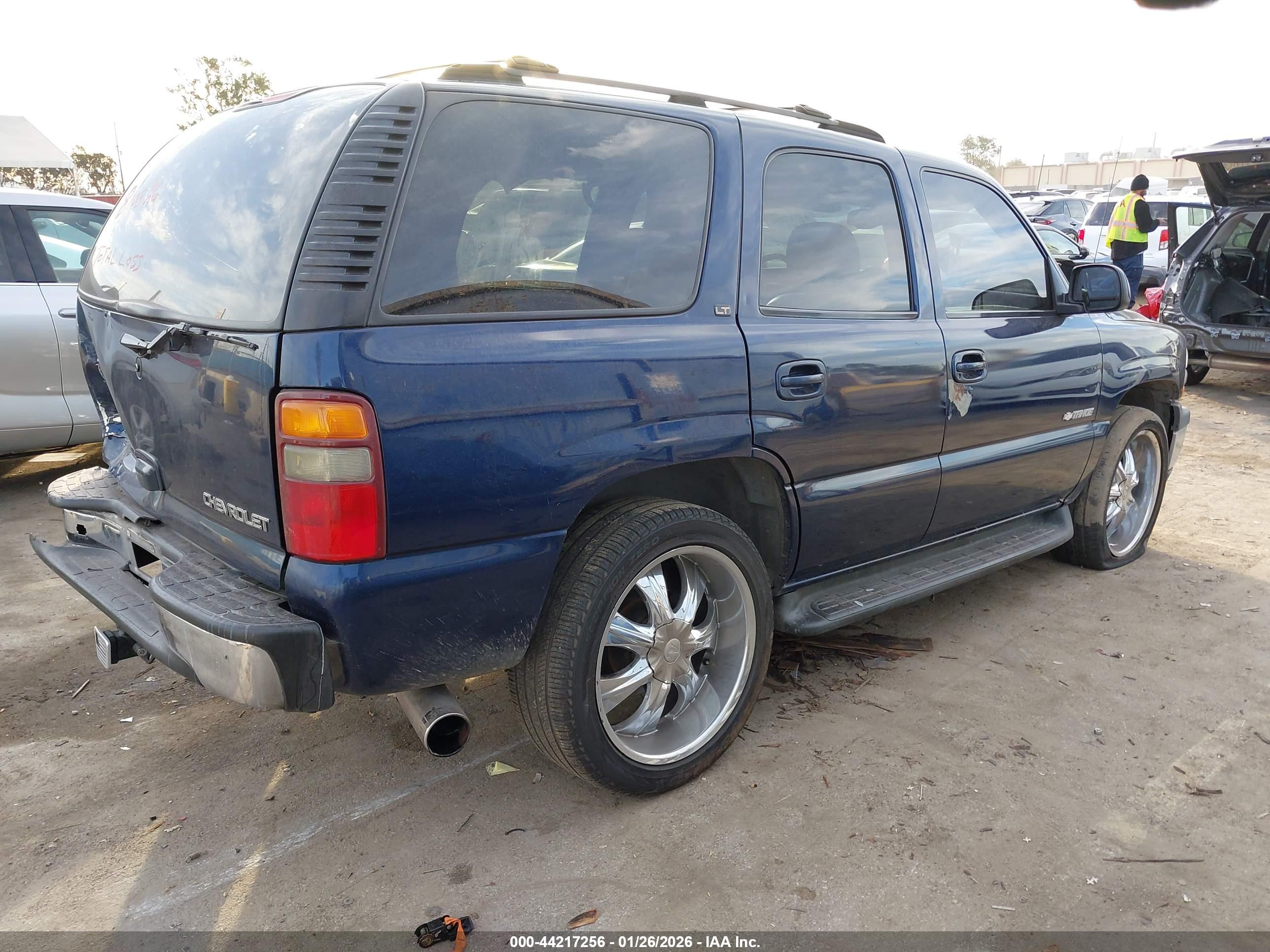 CHEVROLET TAHOE image 4