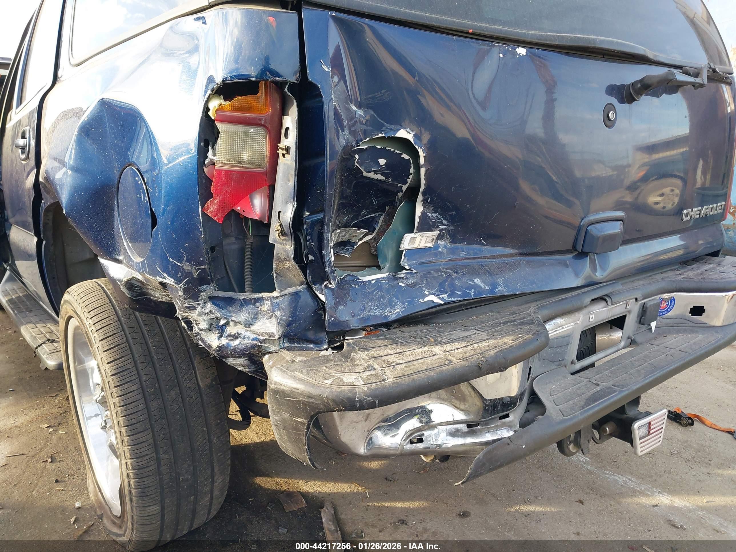 CHEVROLET TAHOE image 6
