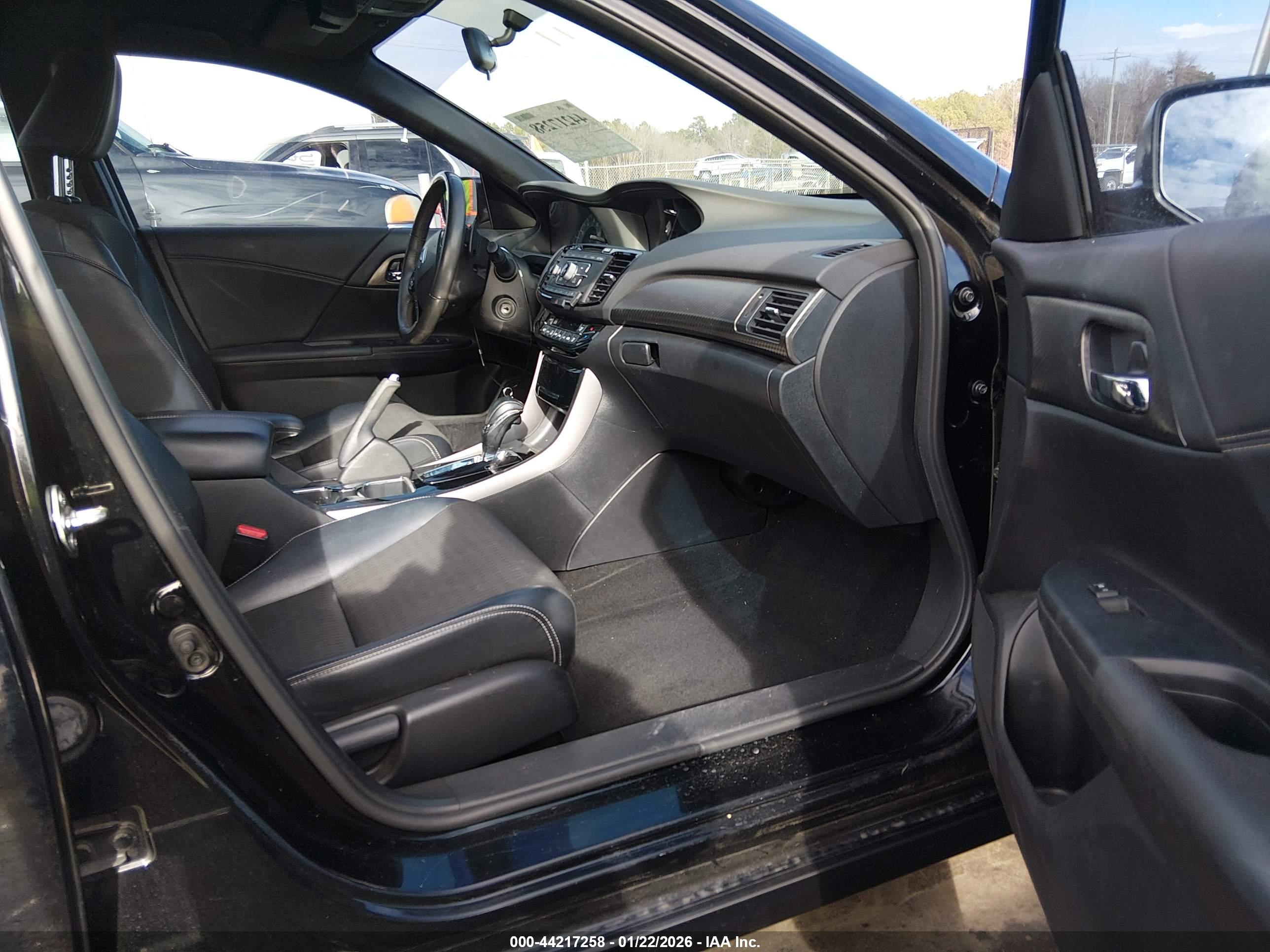 HONDA ACCORD image 5