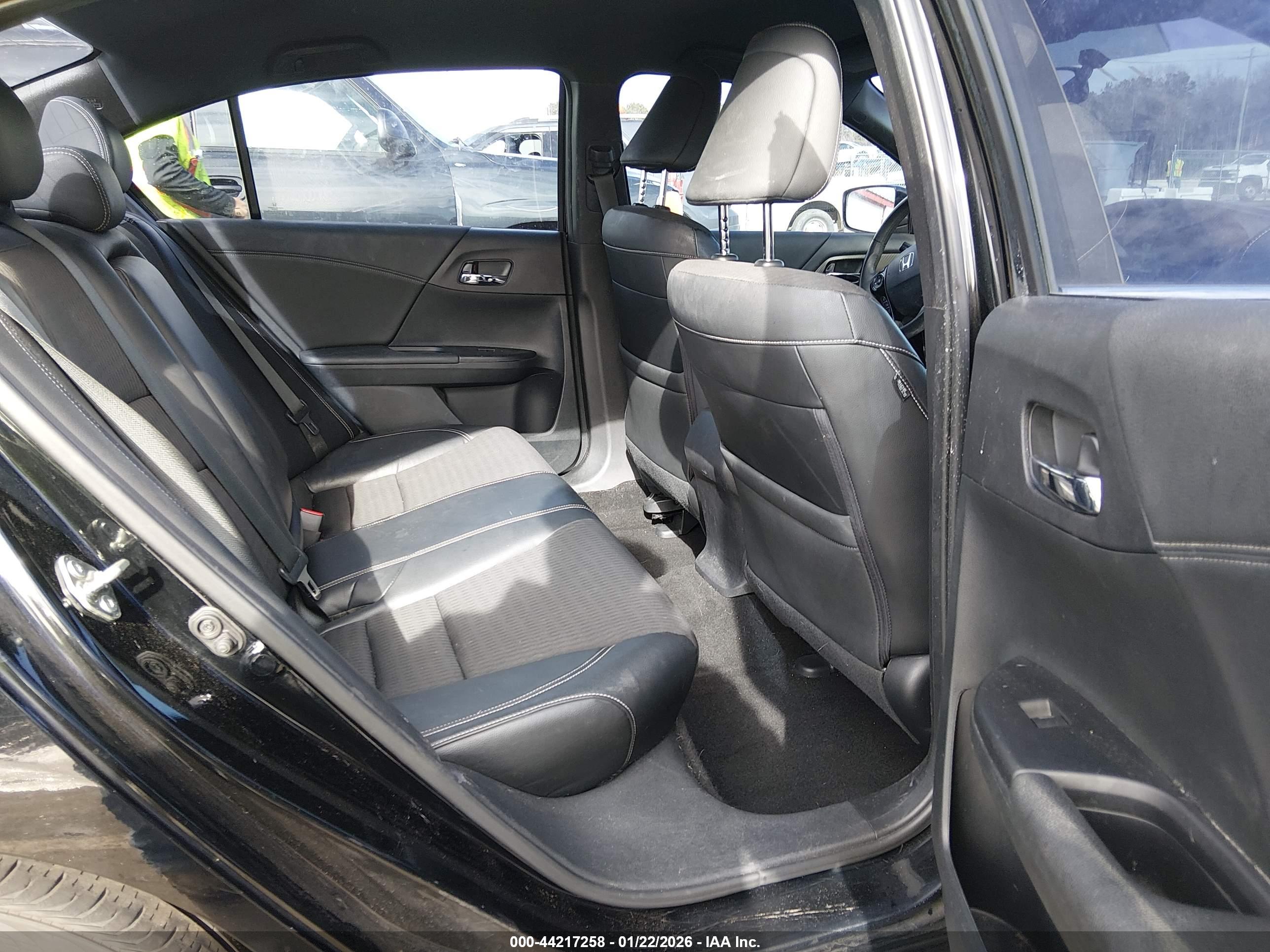HONDA ACCORD image 8