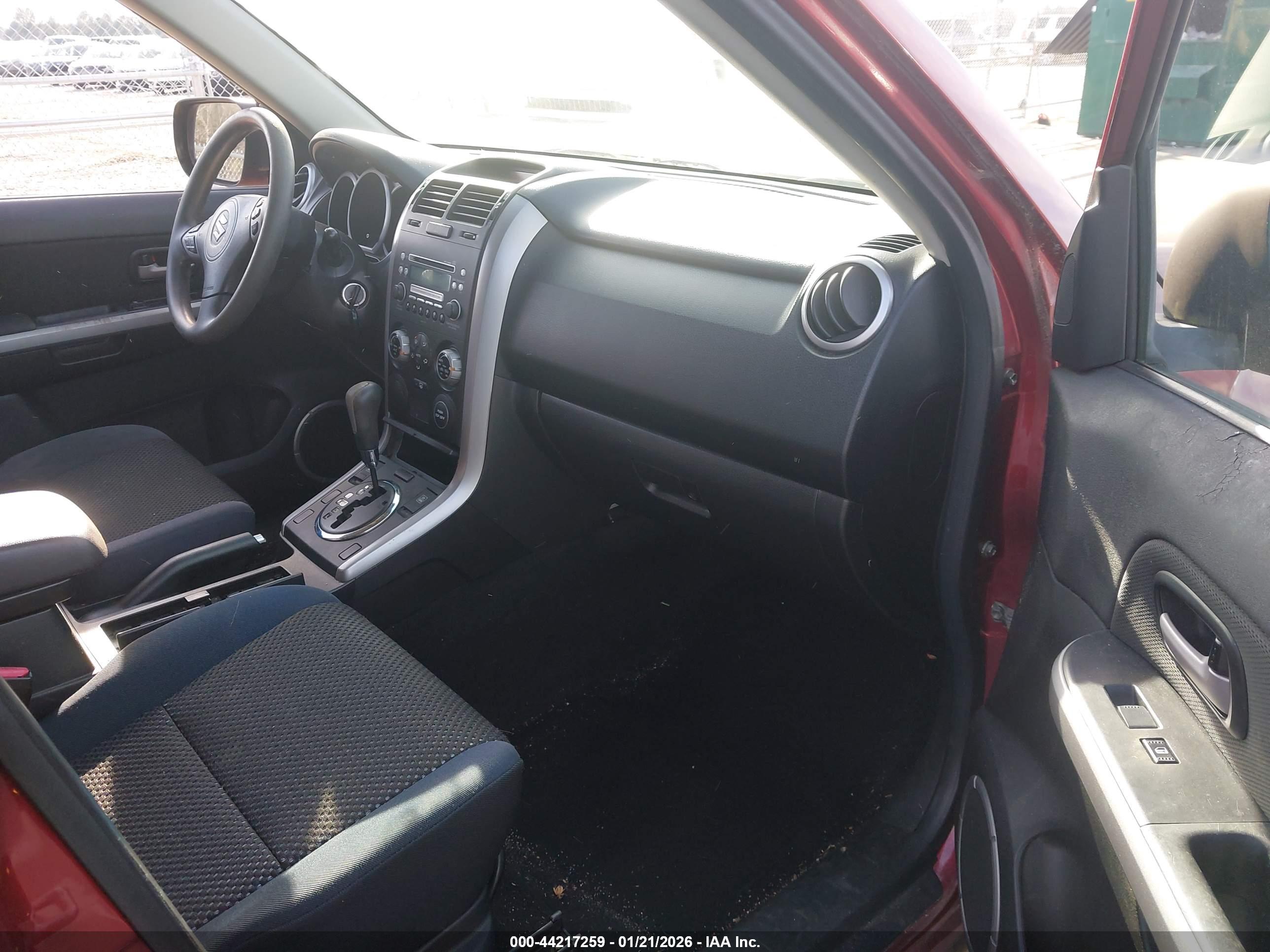 SUZUKI GRAND image 5