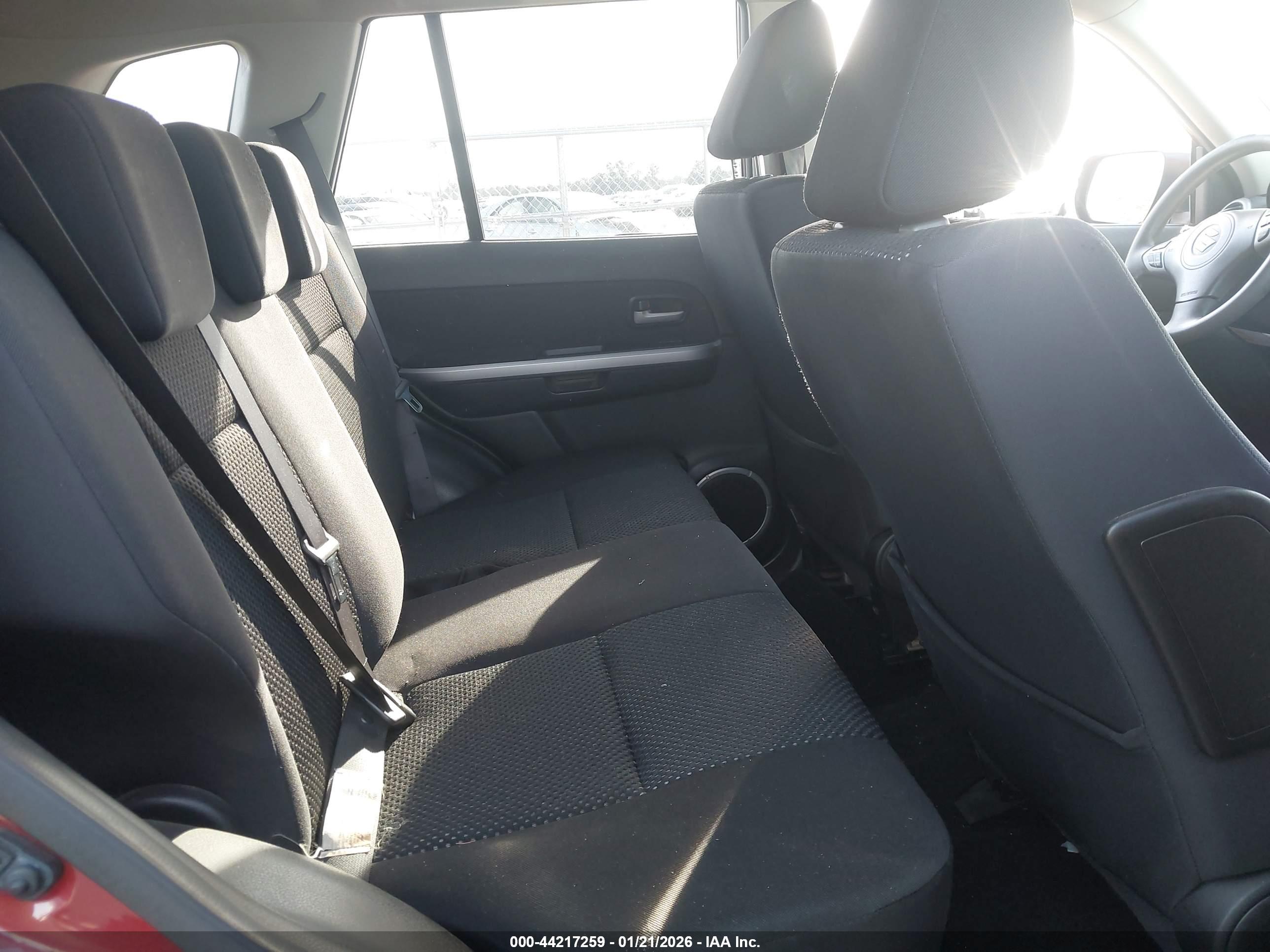SUZUKI GRAND image 8