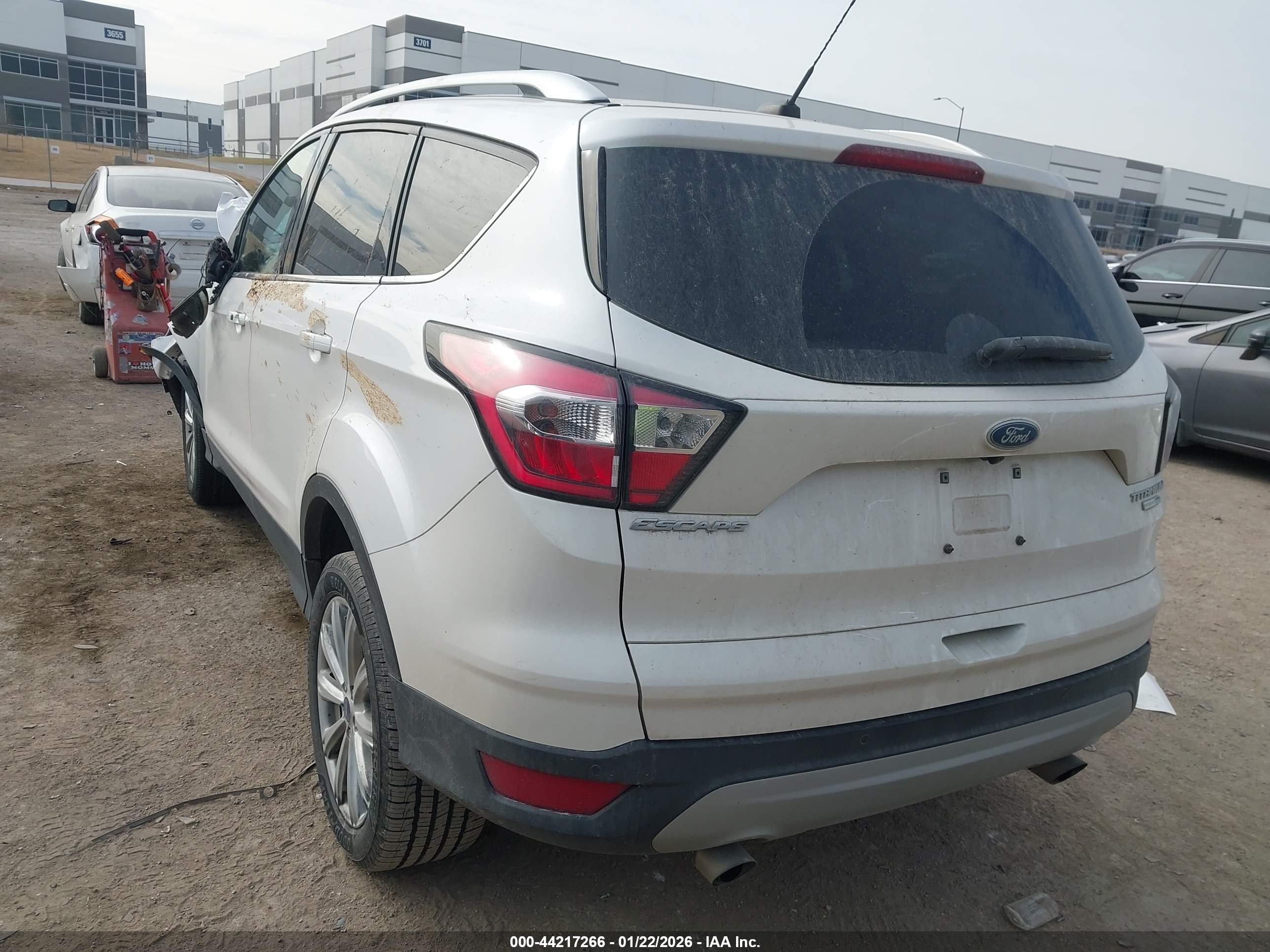 FORD ESCAPE image 3