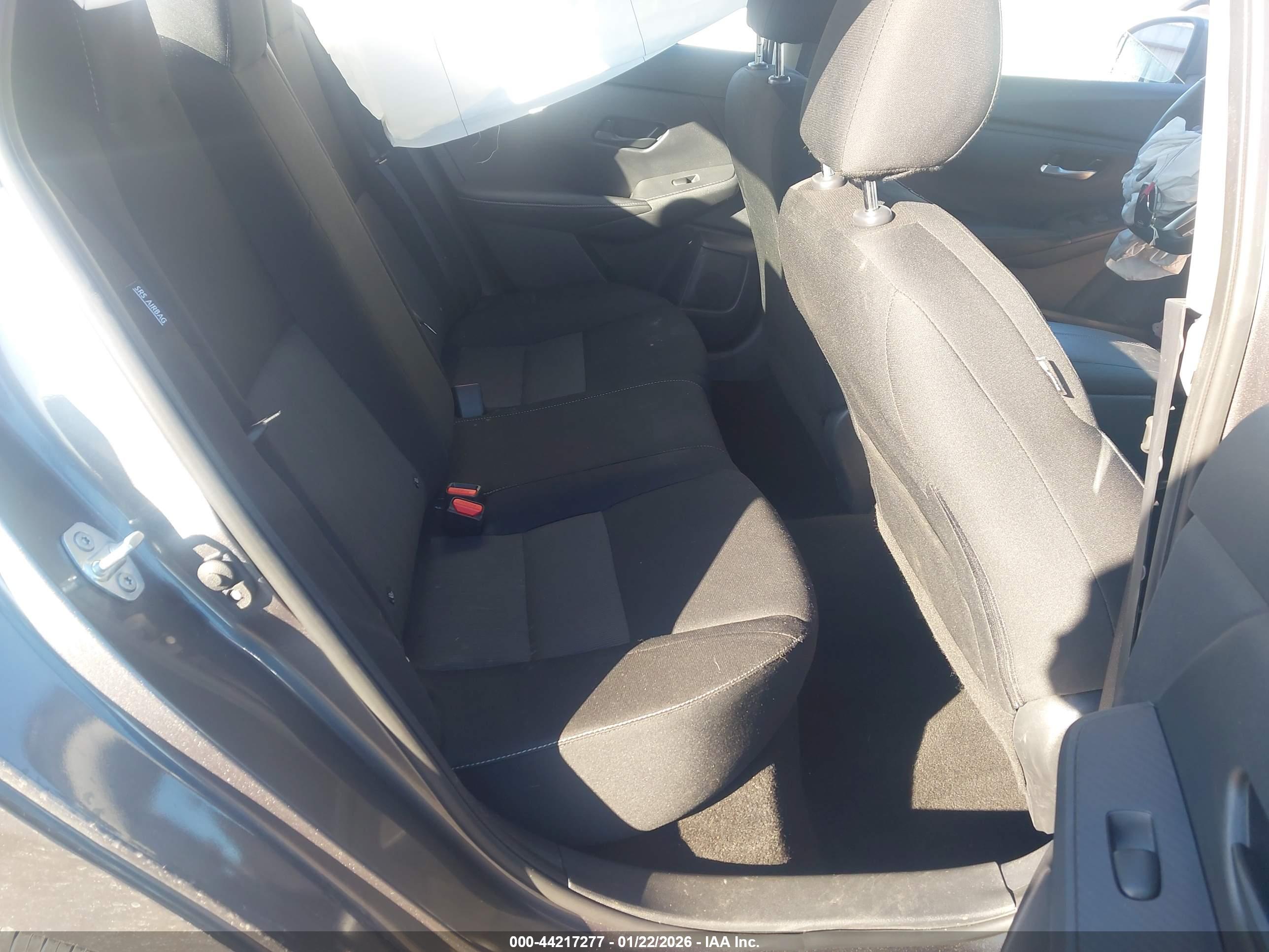 NISSAN SENTRA image 8