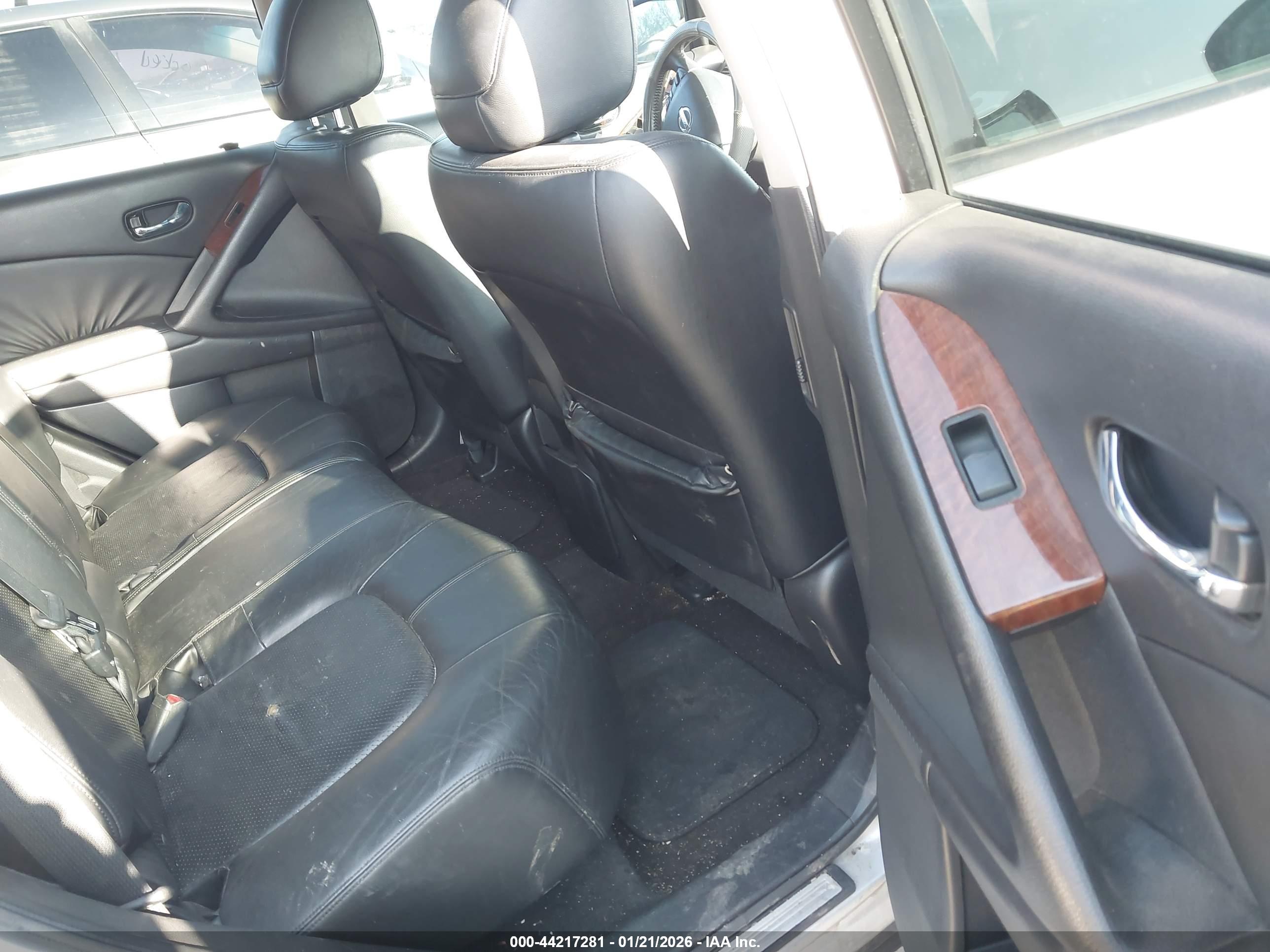 NISSAN MURANO image 8