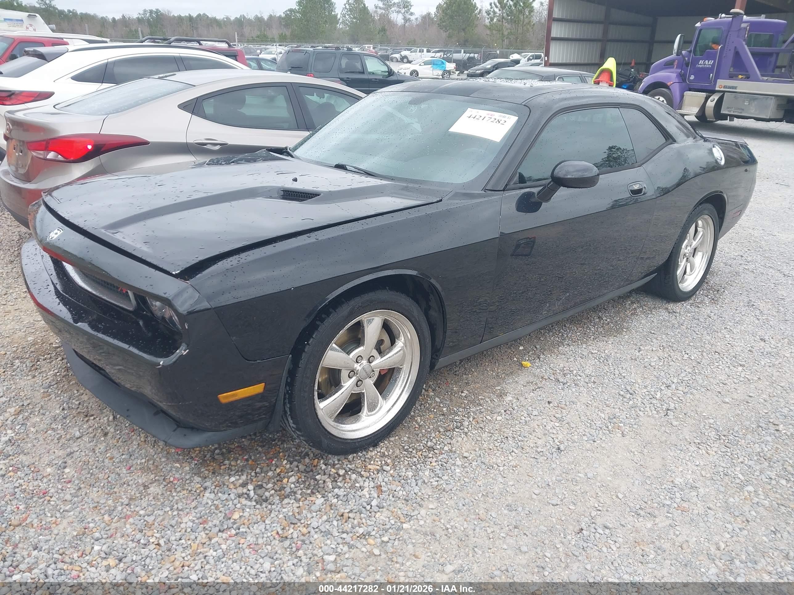 DODGE CHALLENGER image 2
