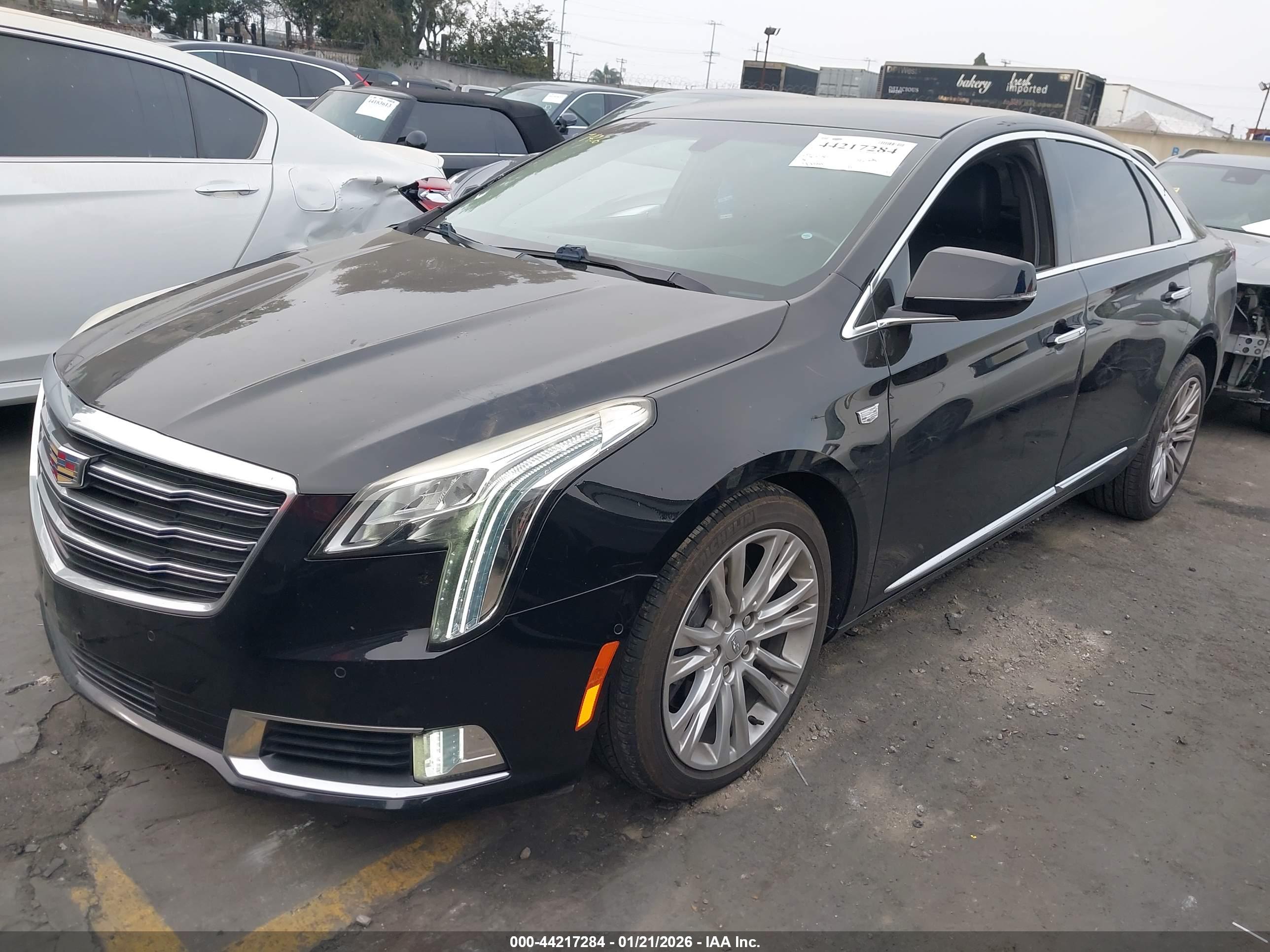 CADILLAC XTS image 2