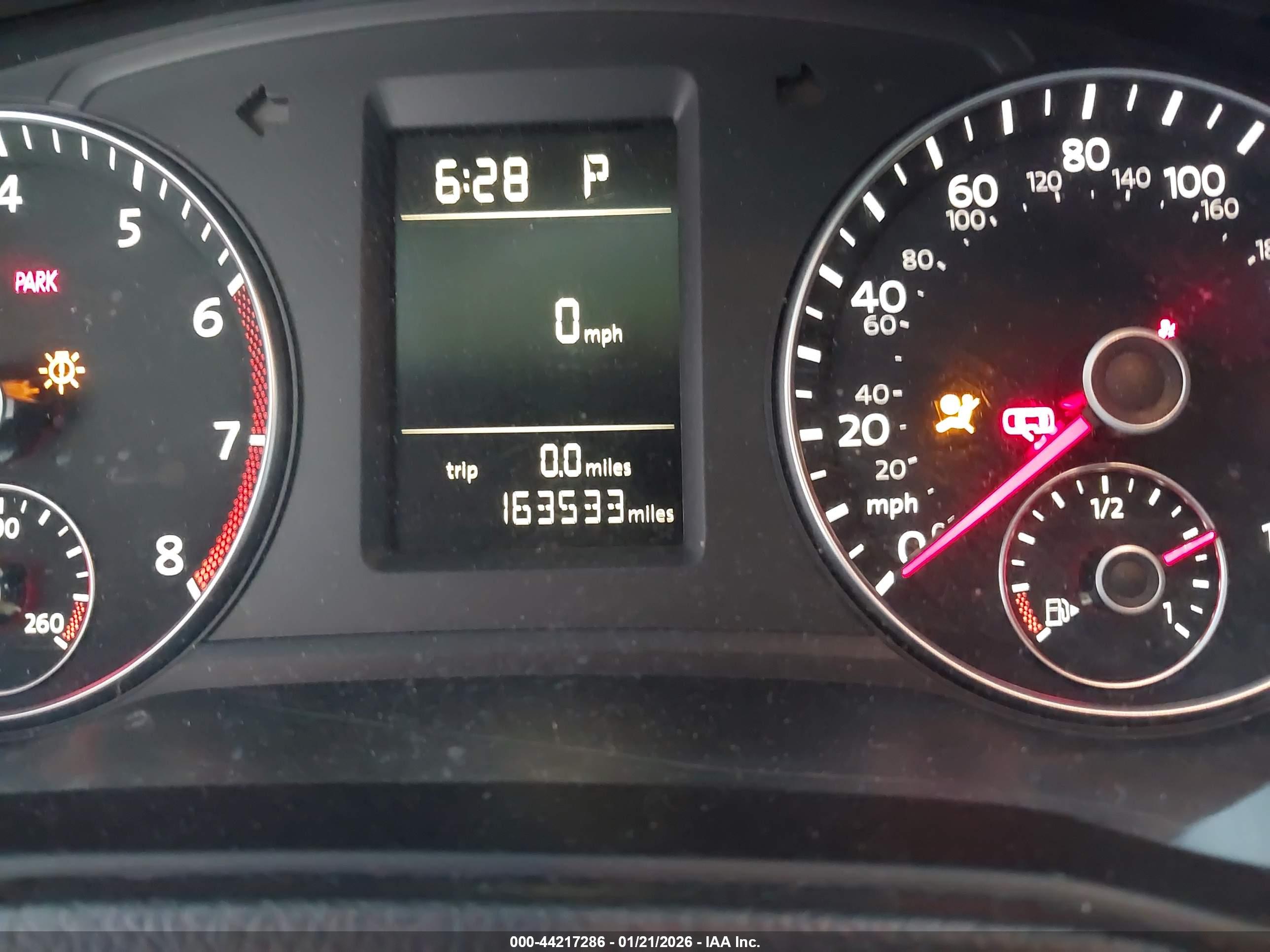 VOLKSWAGEN PASSAT image 7