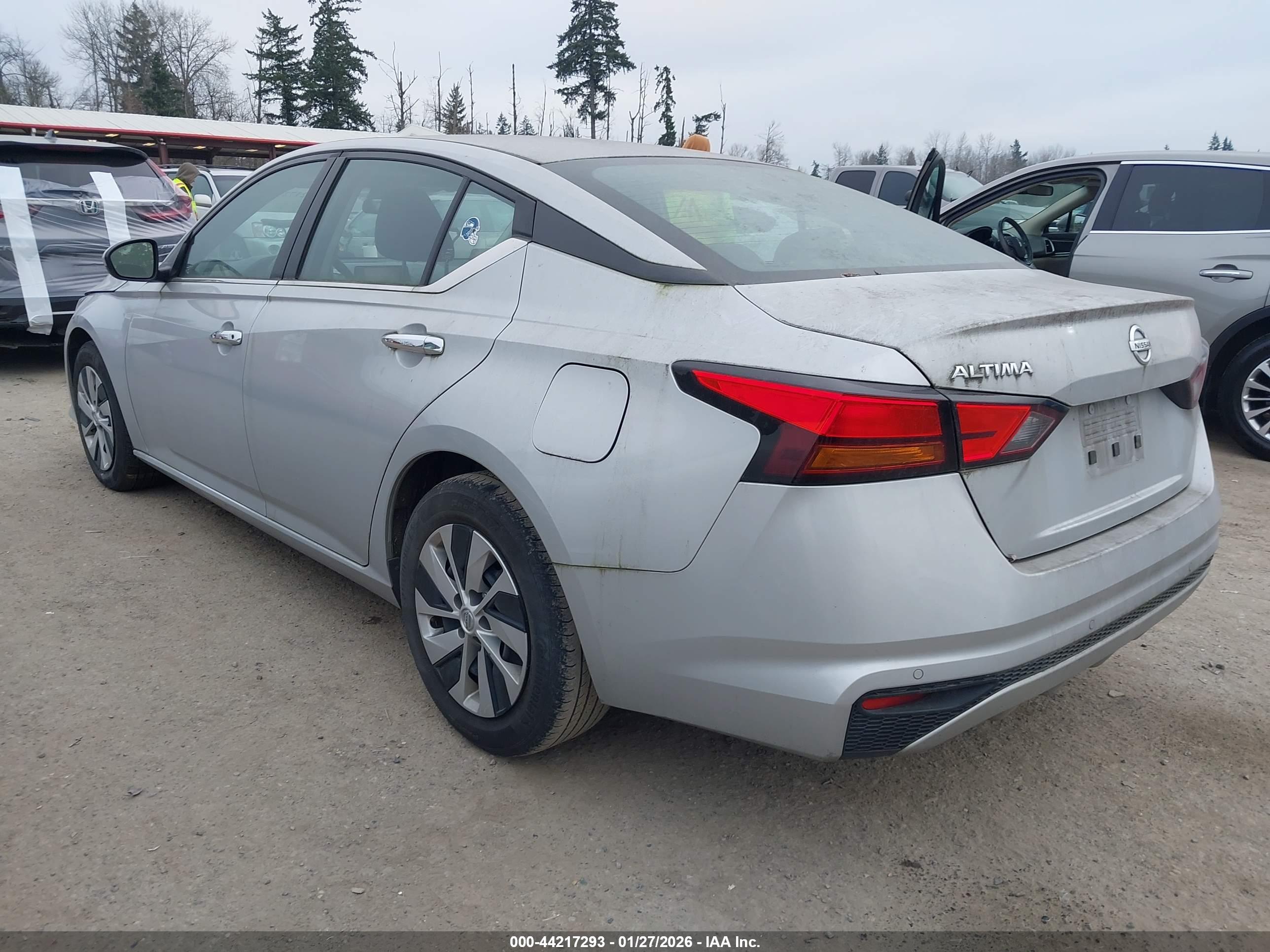 NISSAN ALTIMA image 3