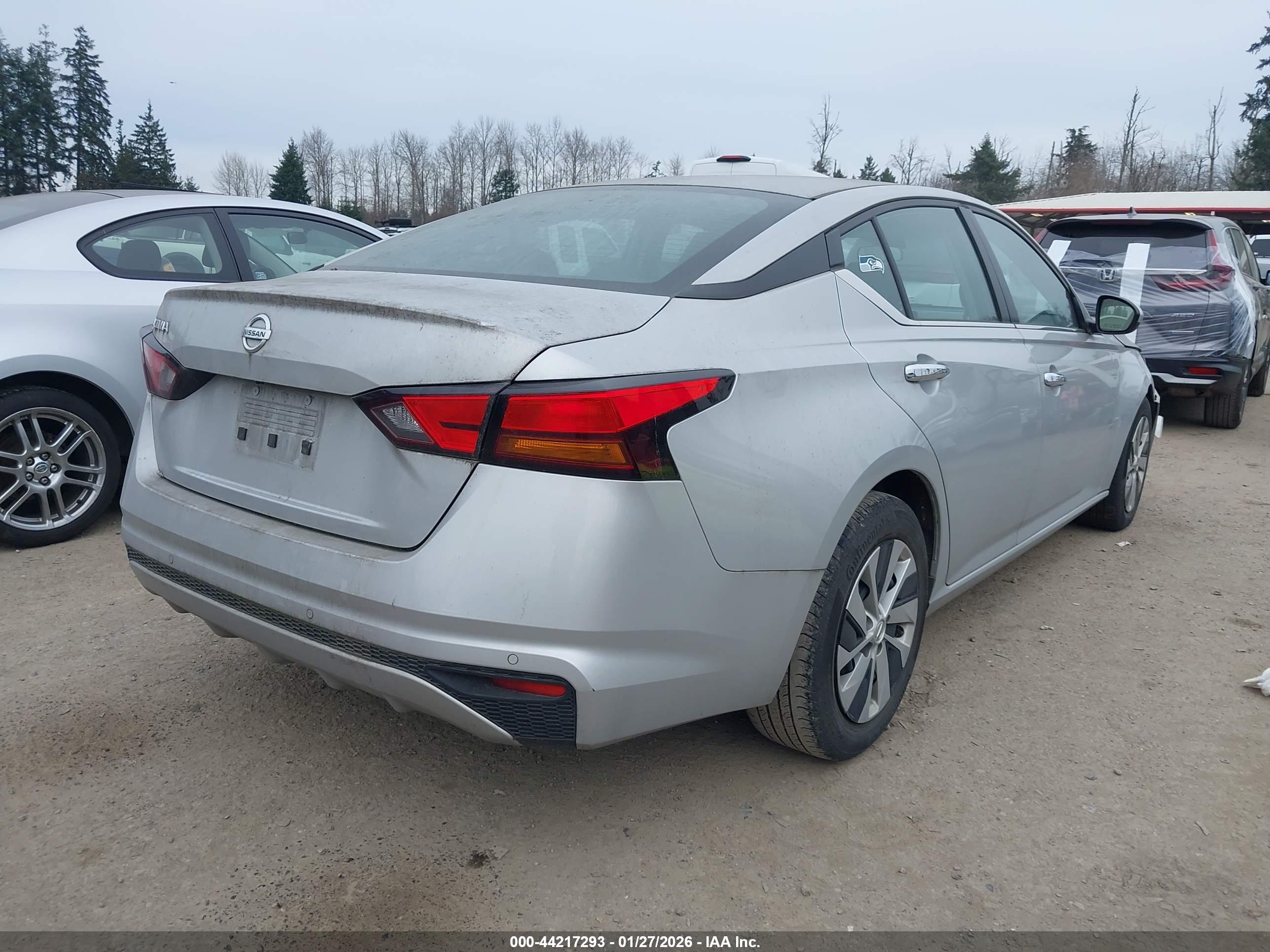 NISSAN ALTIMA image 4