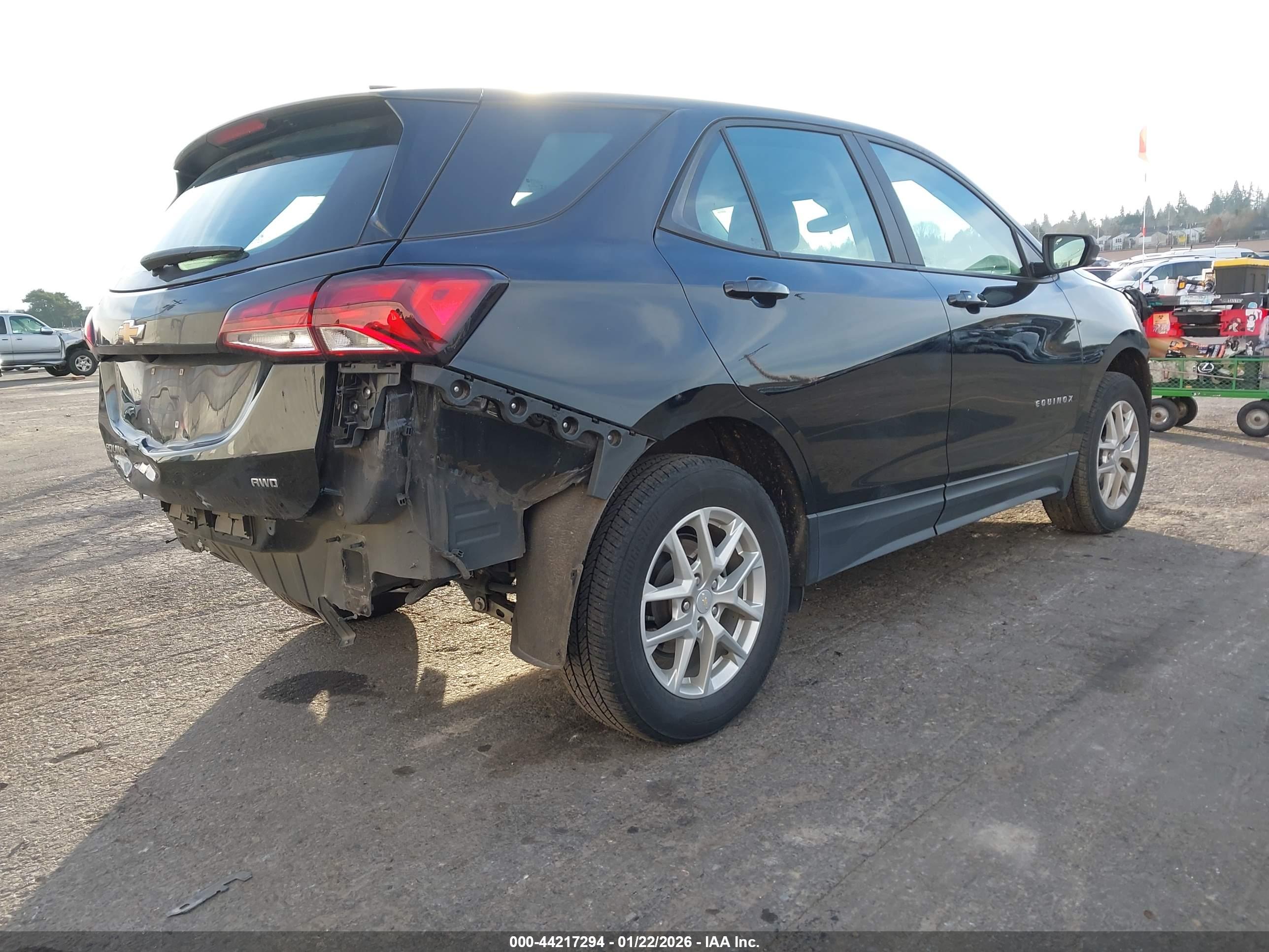 CHEVROLET EQUINOX image 4