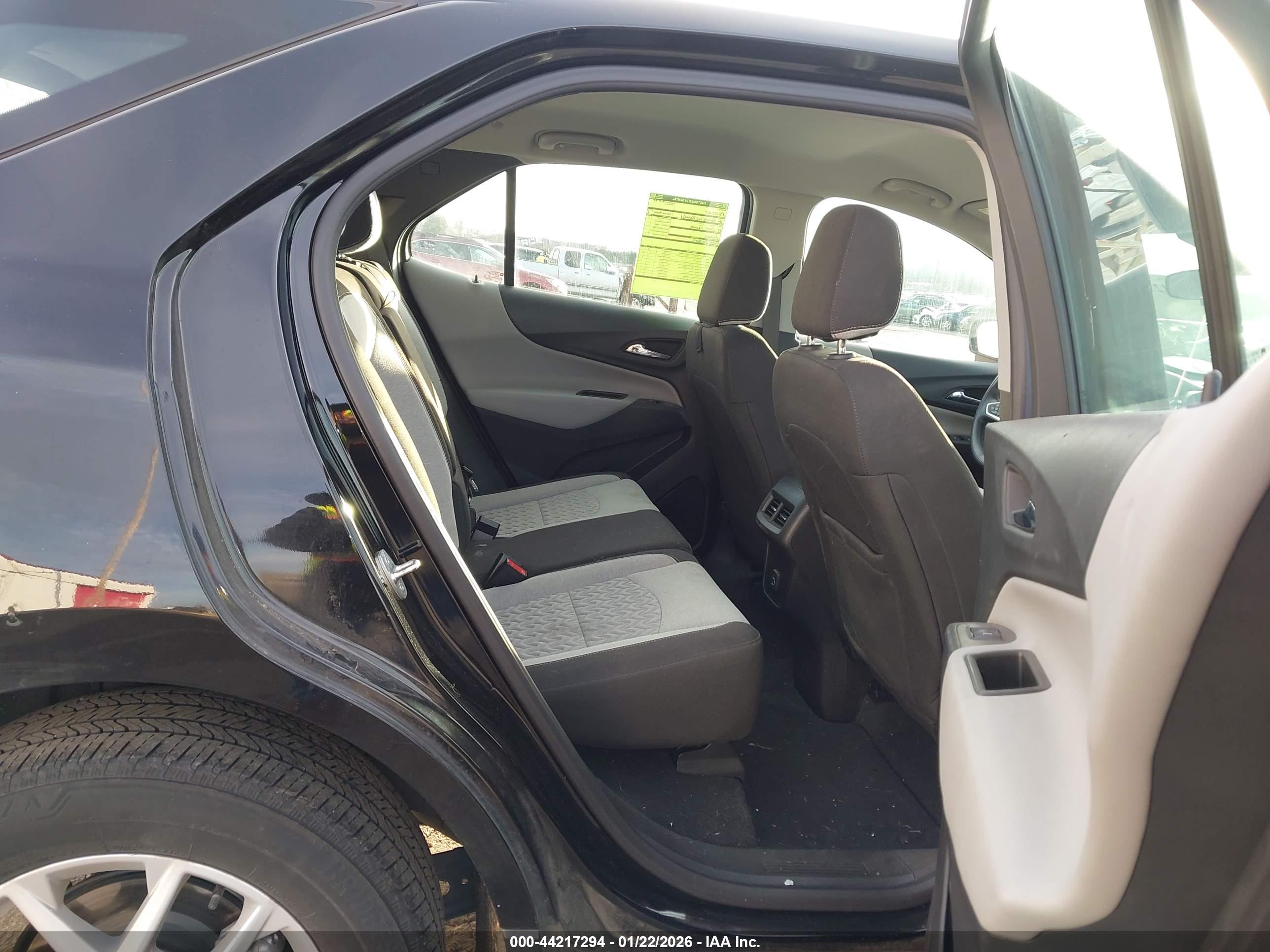 CHEVROLET EQUINOX image 8