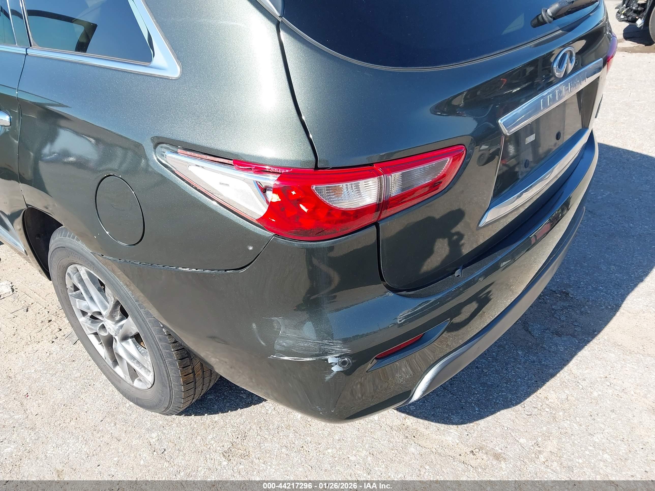 INFINITI JX35 image 6