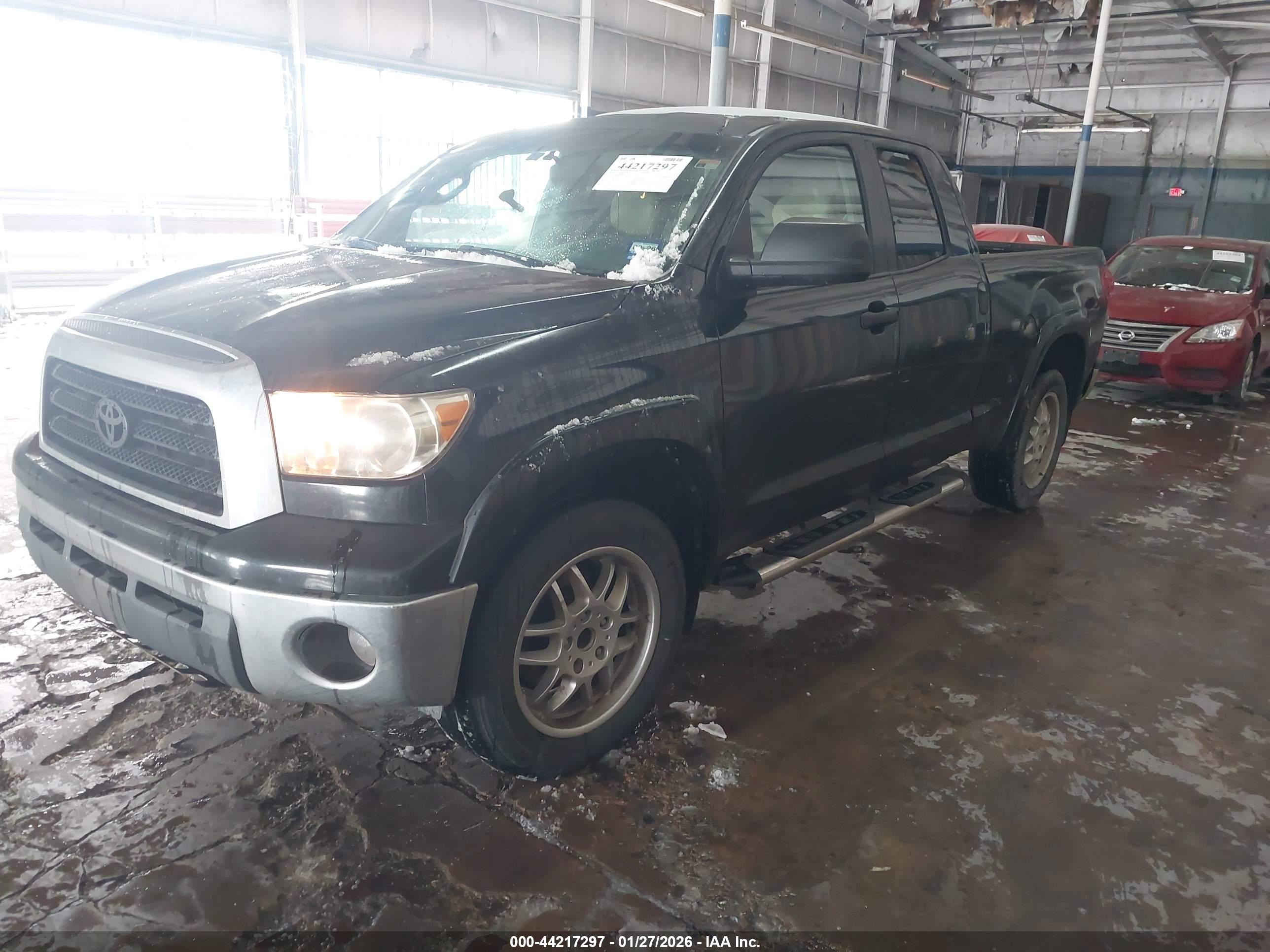 TOYOTA TUNDRA image 2