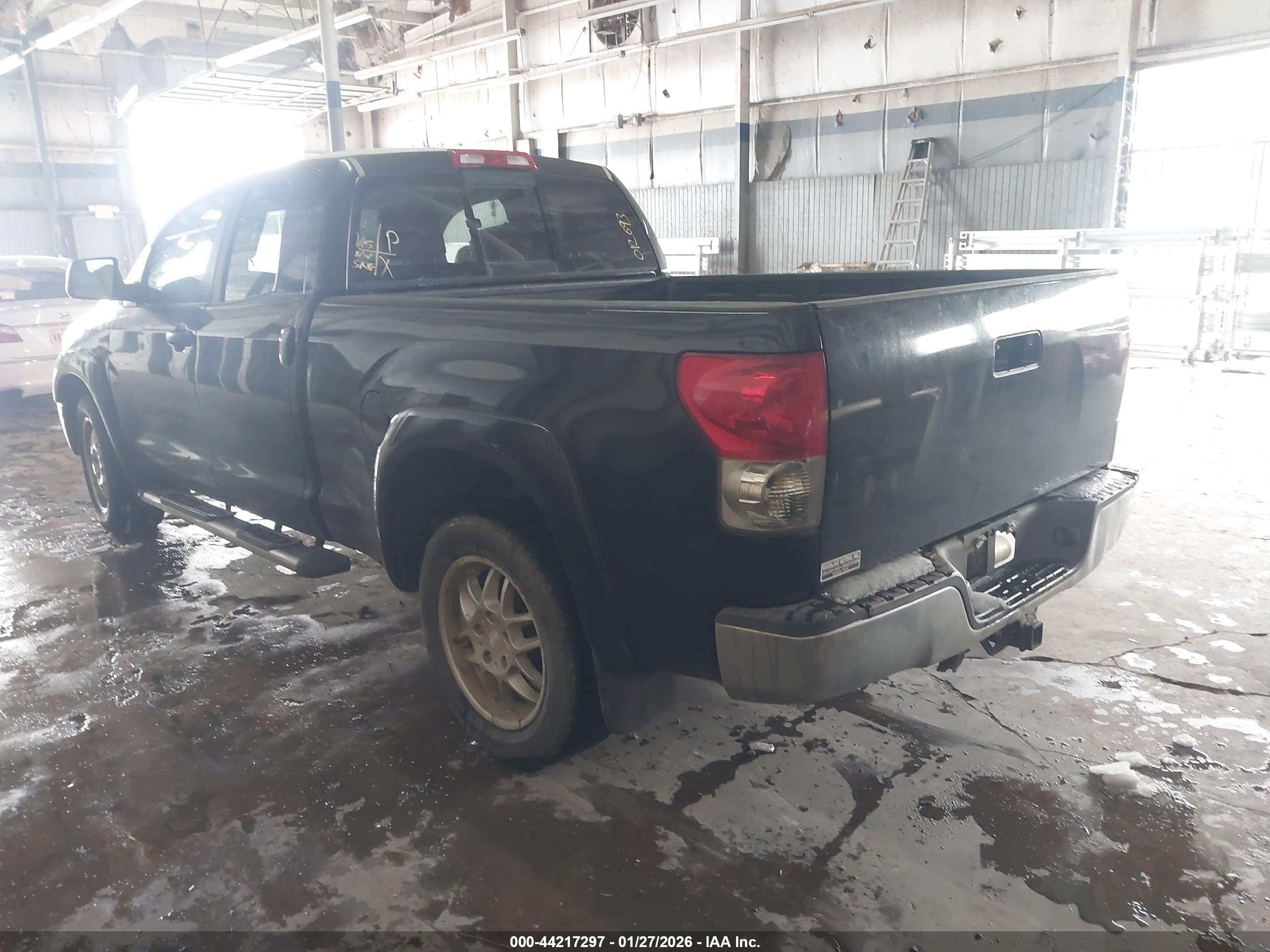 TOYOTA TUNDRA image 3