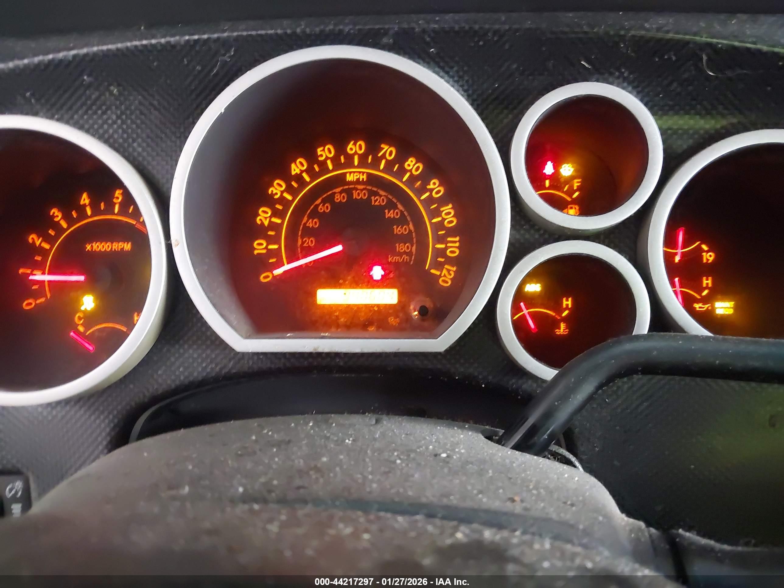 TOYOTA TUNDRA image 7