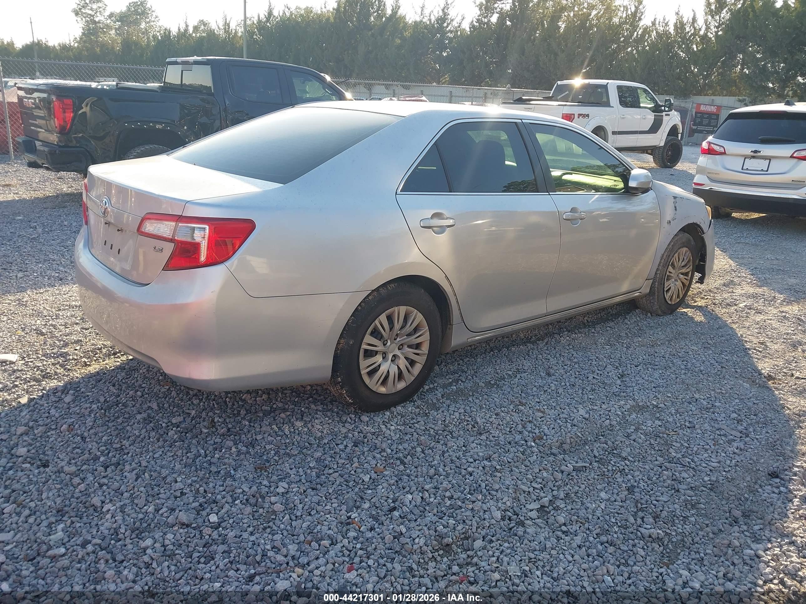 TOYOTA CAMRY image 4