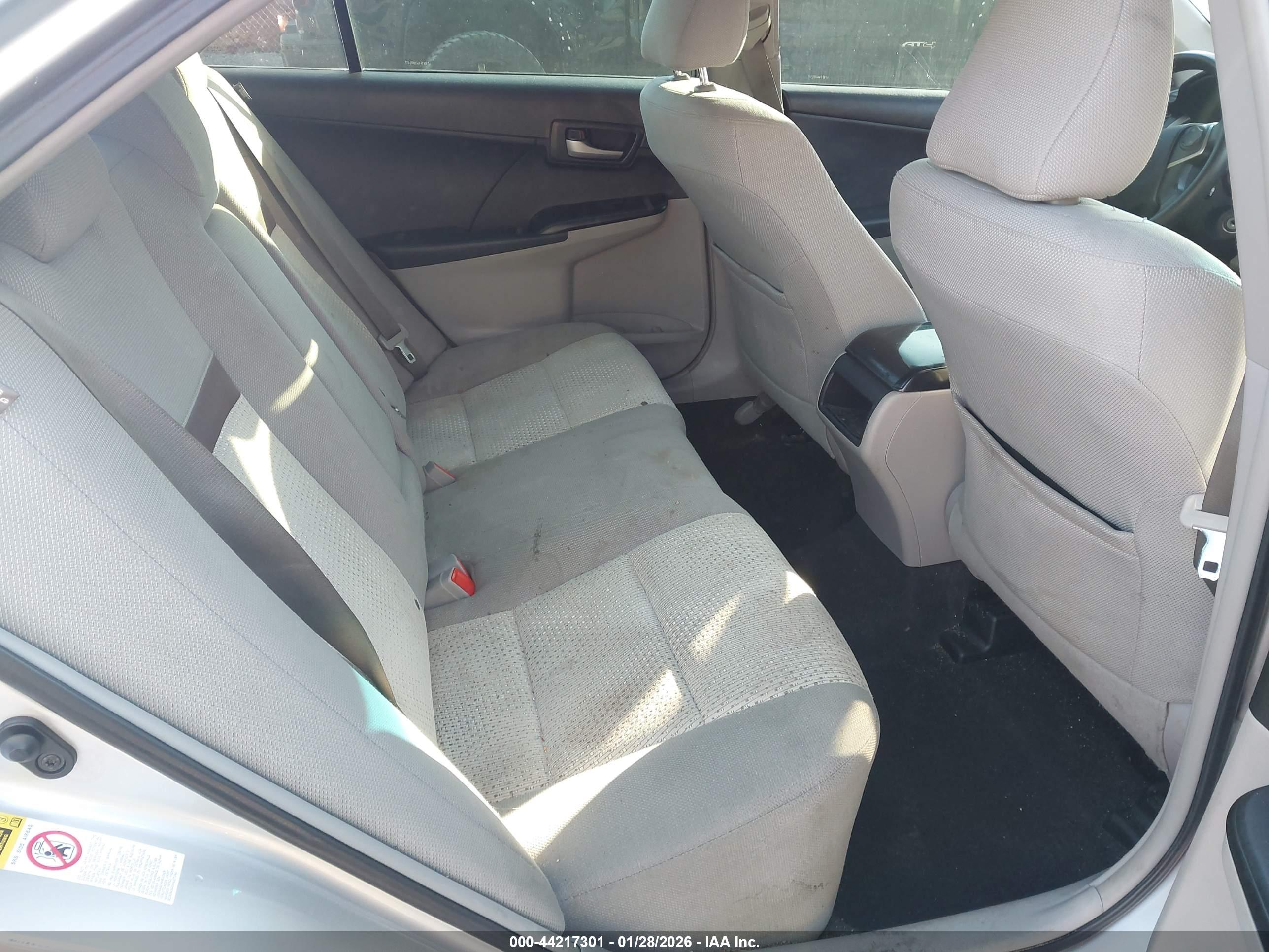 TOYOTA CAMRY image 8