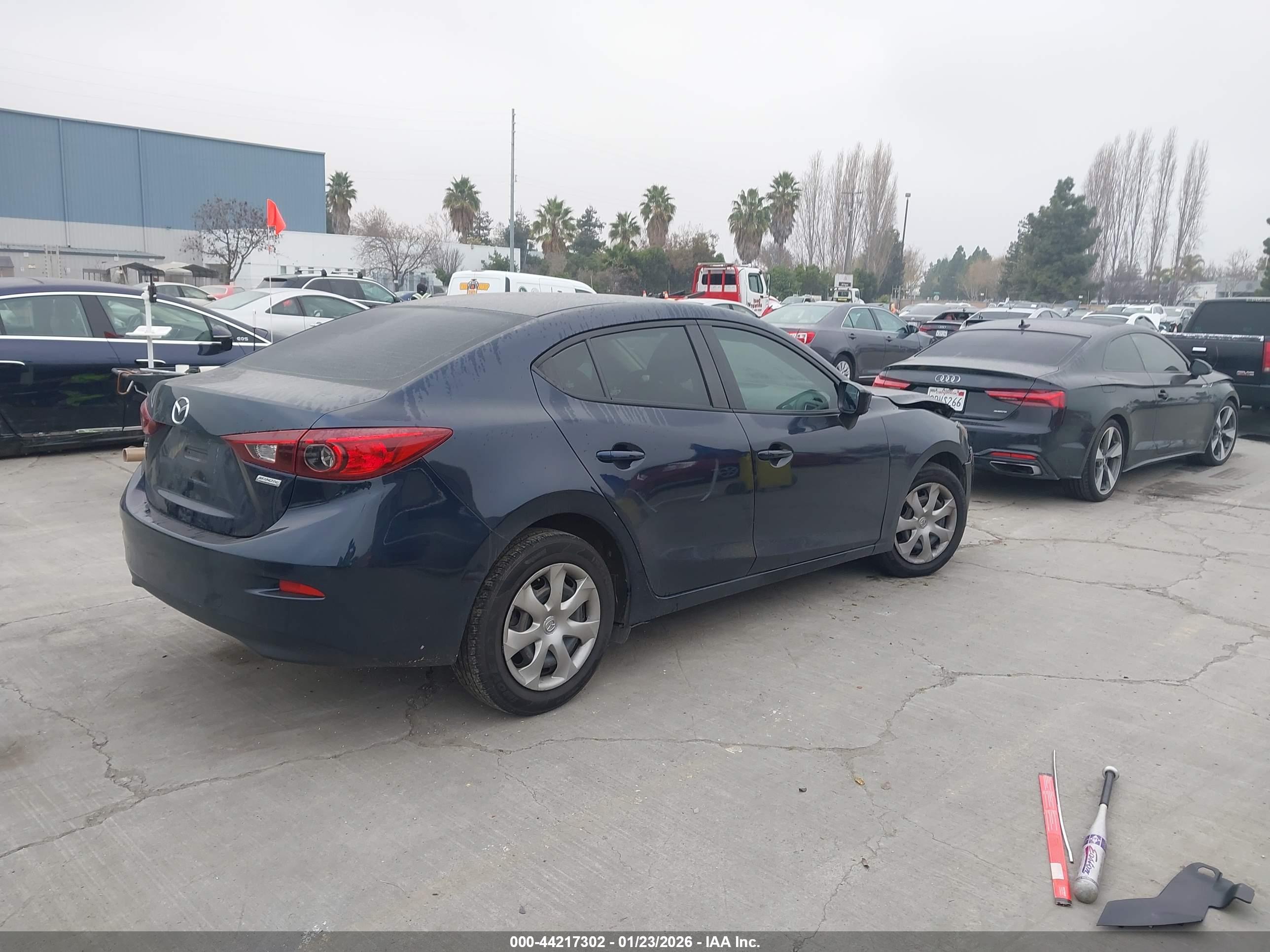MAZDA MAZDA3 image 4
