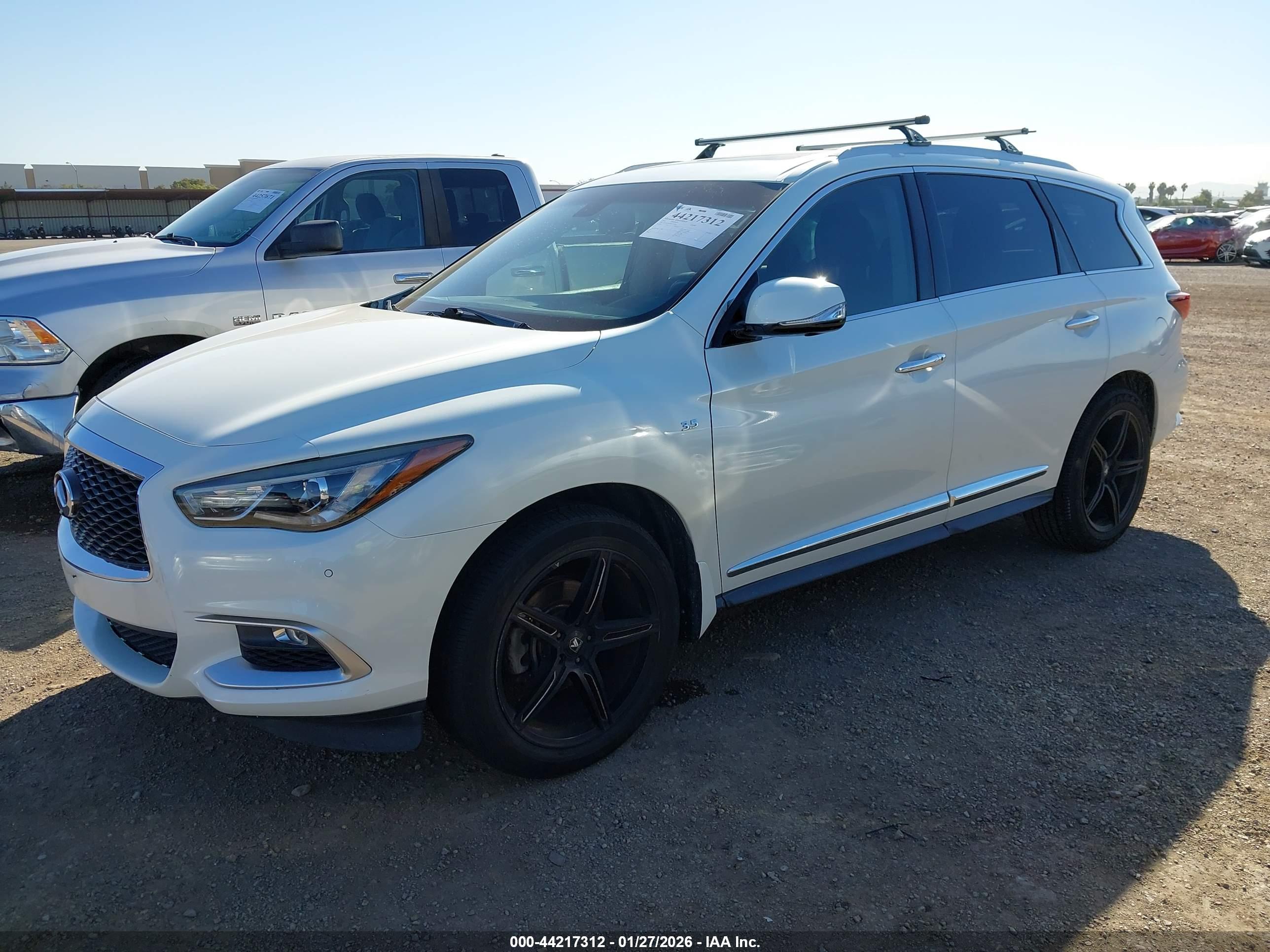 INFINITI QX60 image 2