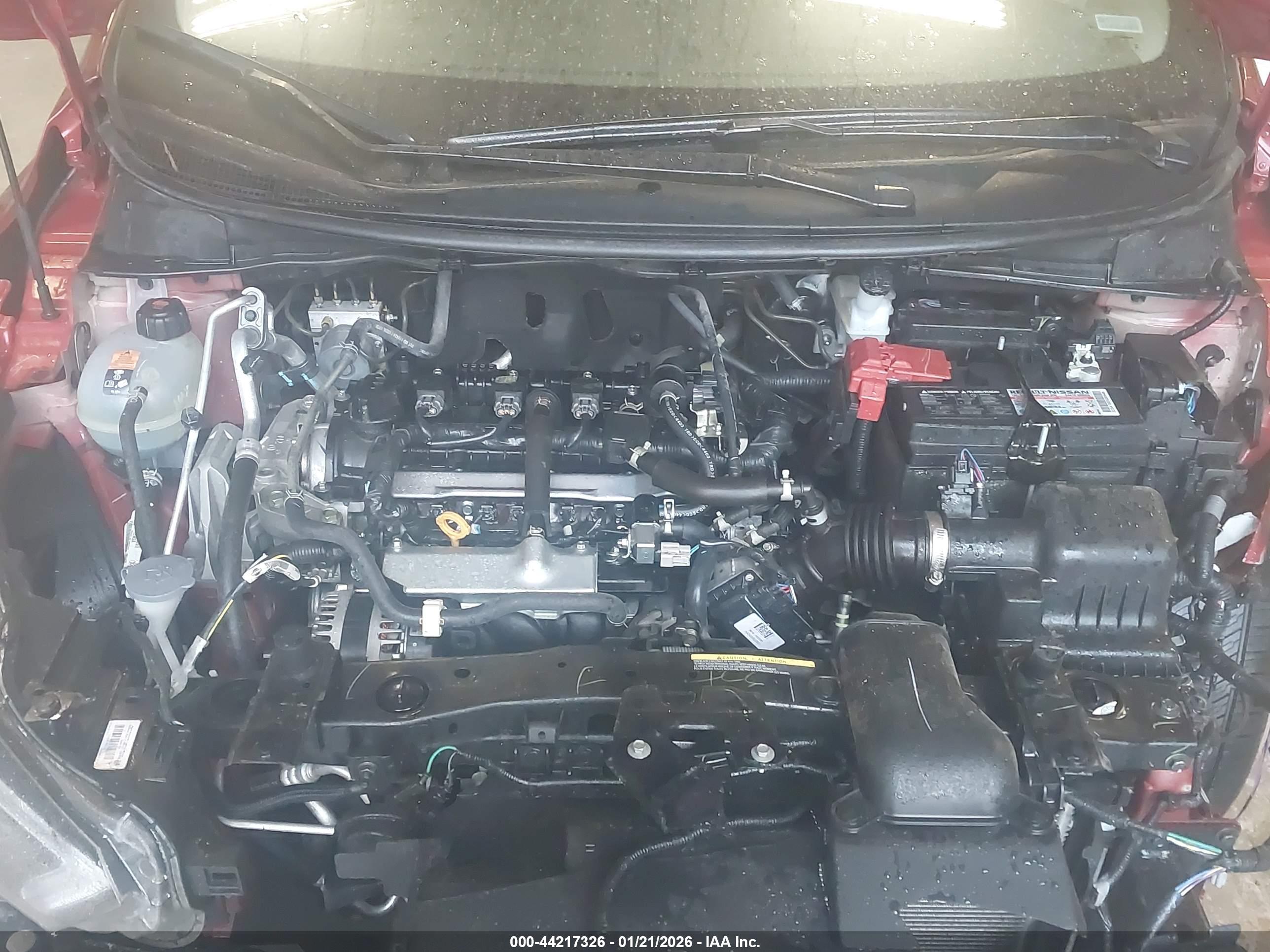 NISSAN VERSA image 10