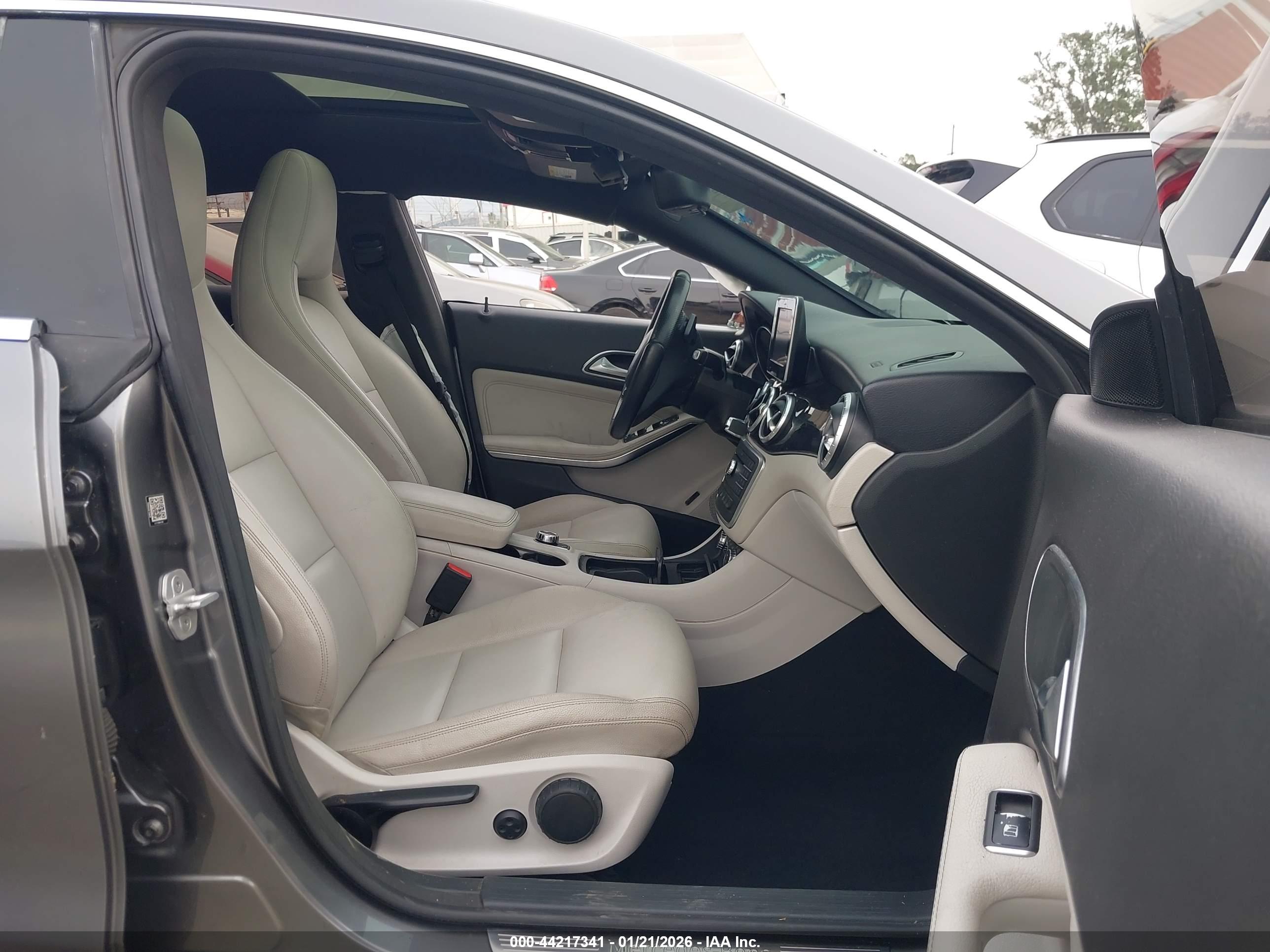 MERCEDES-BENZ CLA image 5