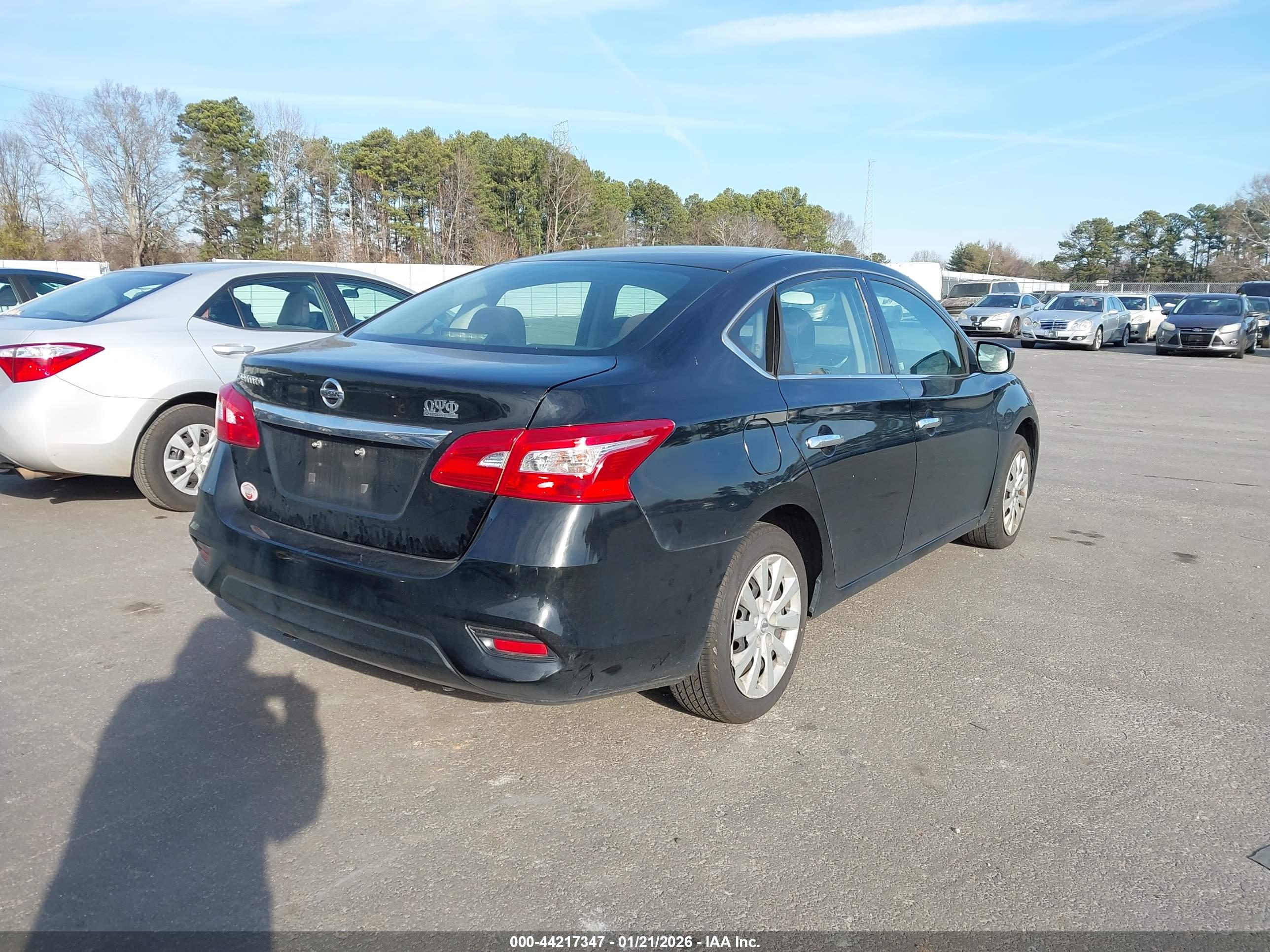 NISSAN SENTRA image 4