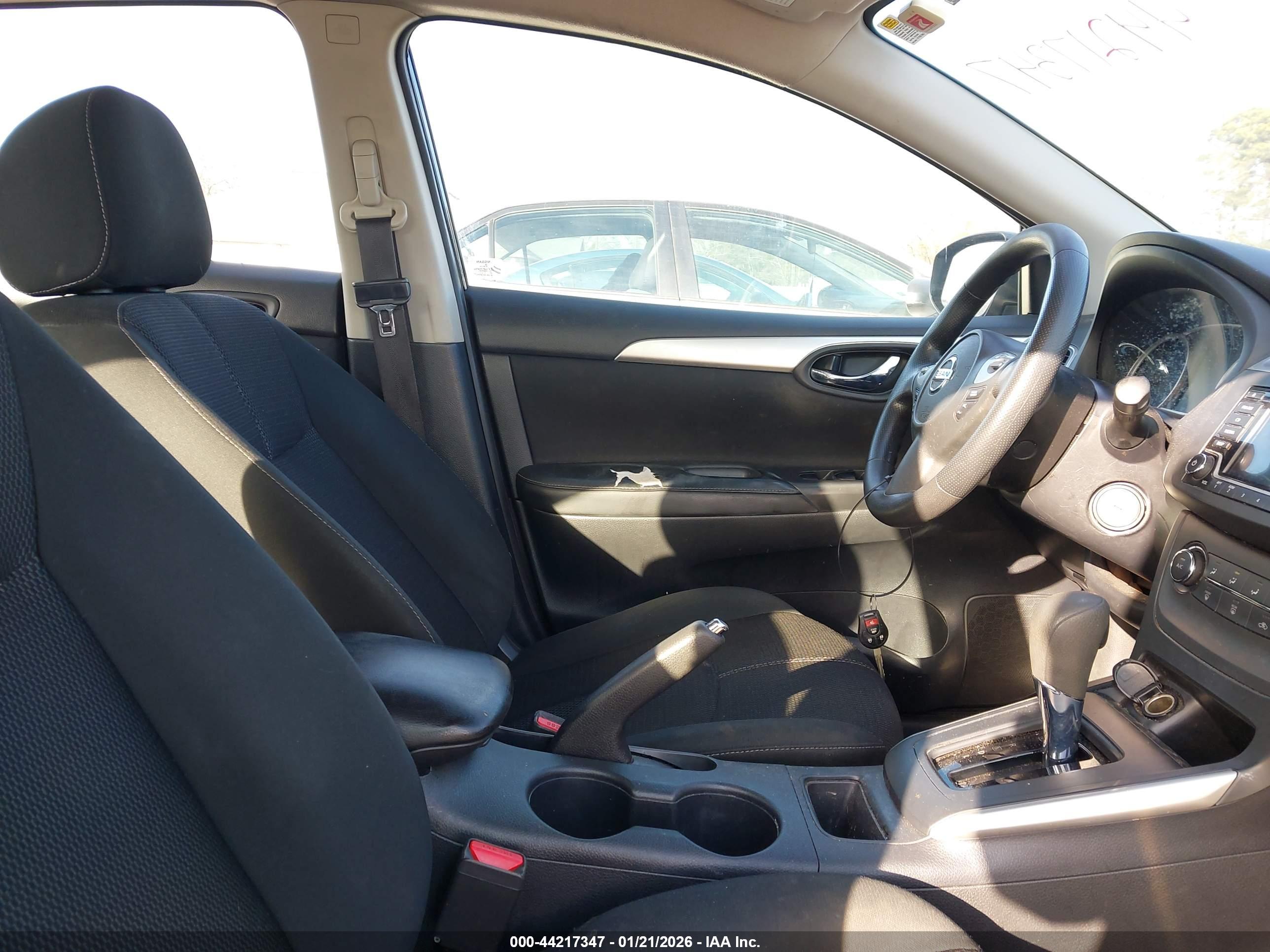 NISSAN SENTRA image 5