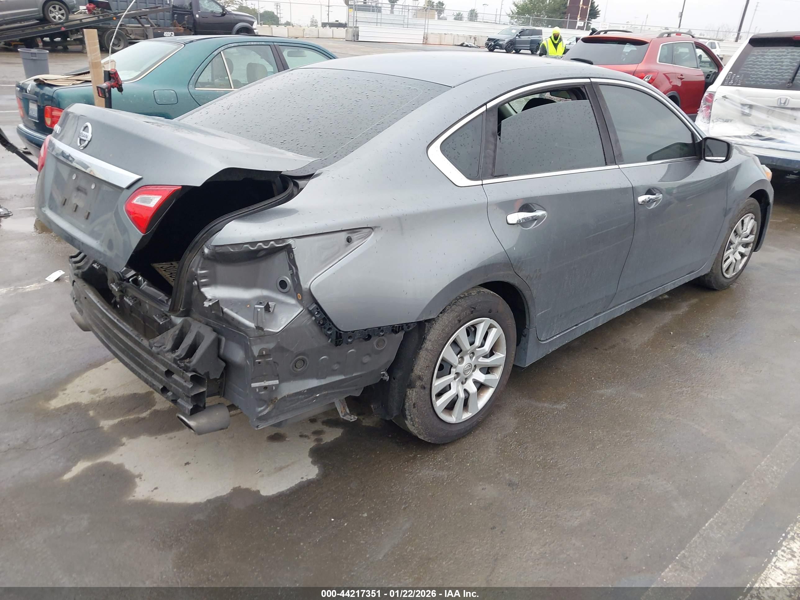 NISSAN ALTIMA image 4