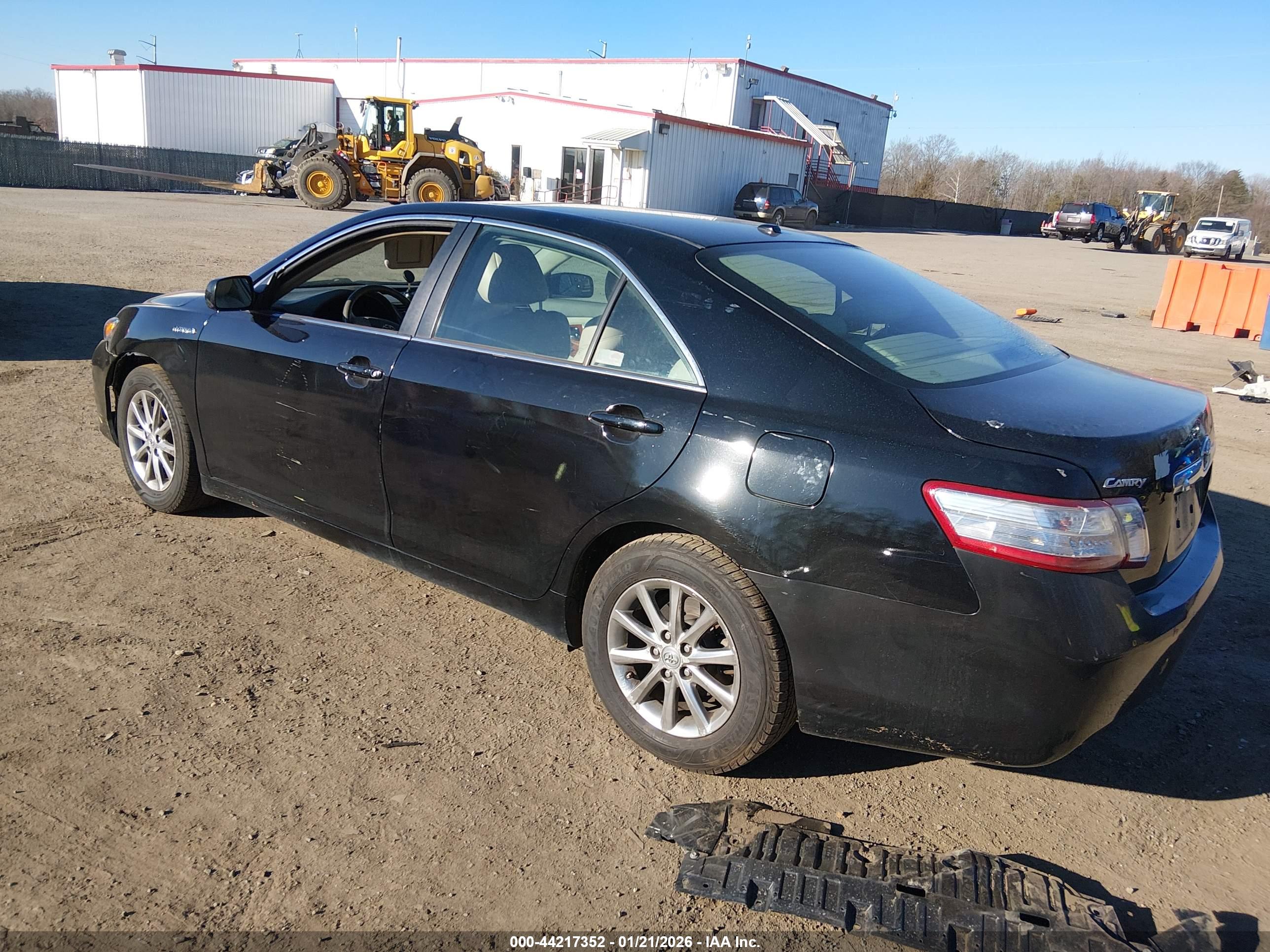 TOYOTA CAMRY image 3