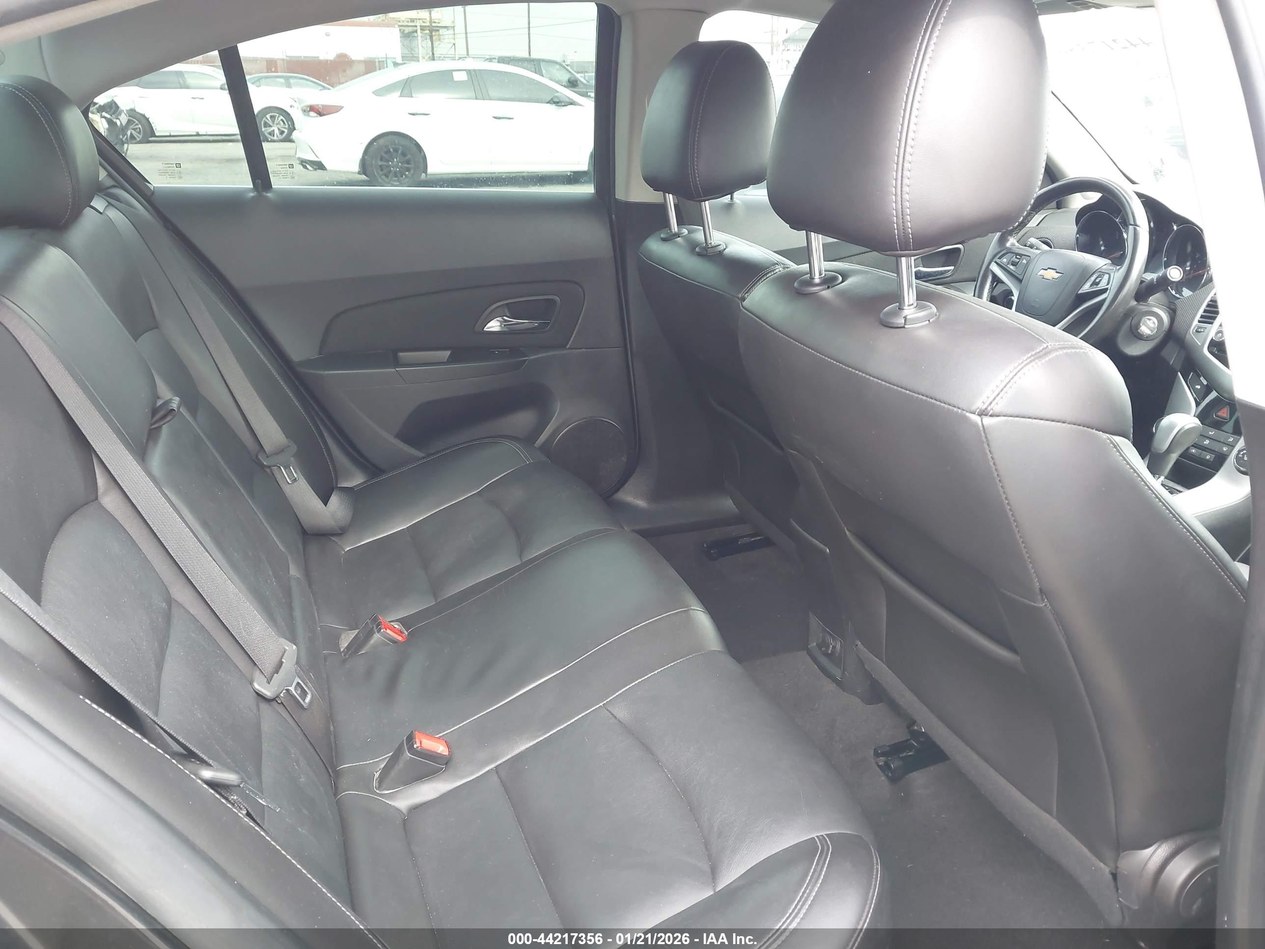 CHEVROLET CRUZE image 8