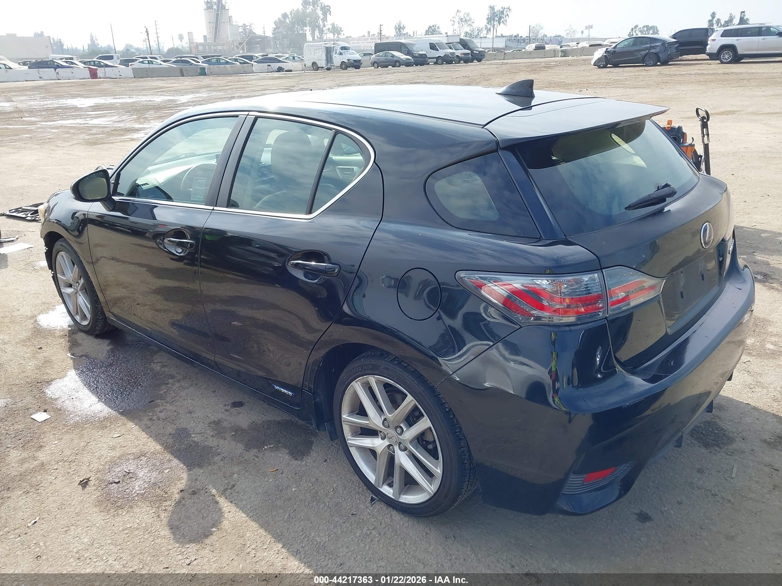 LEXUS CT image 3
