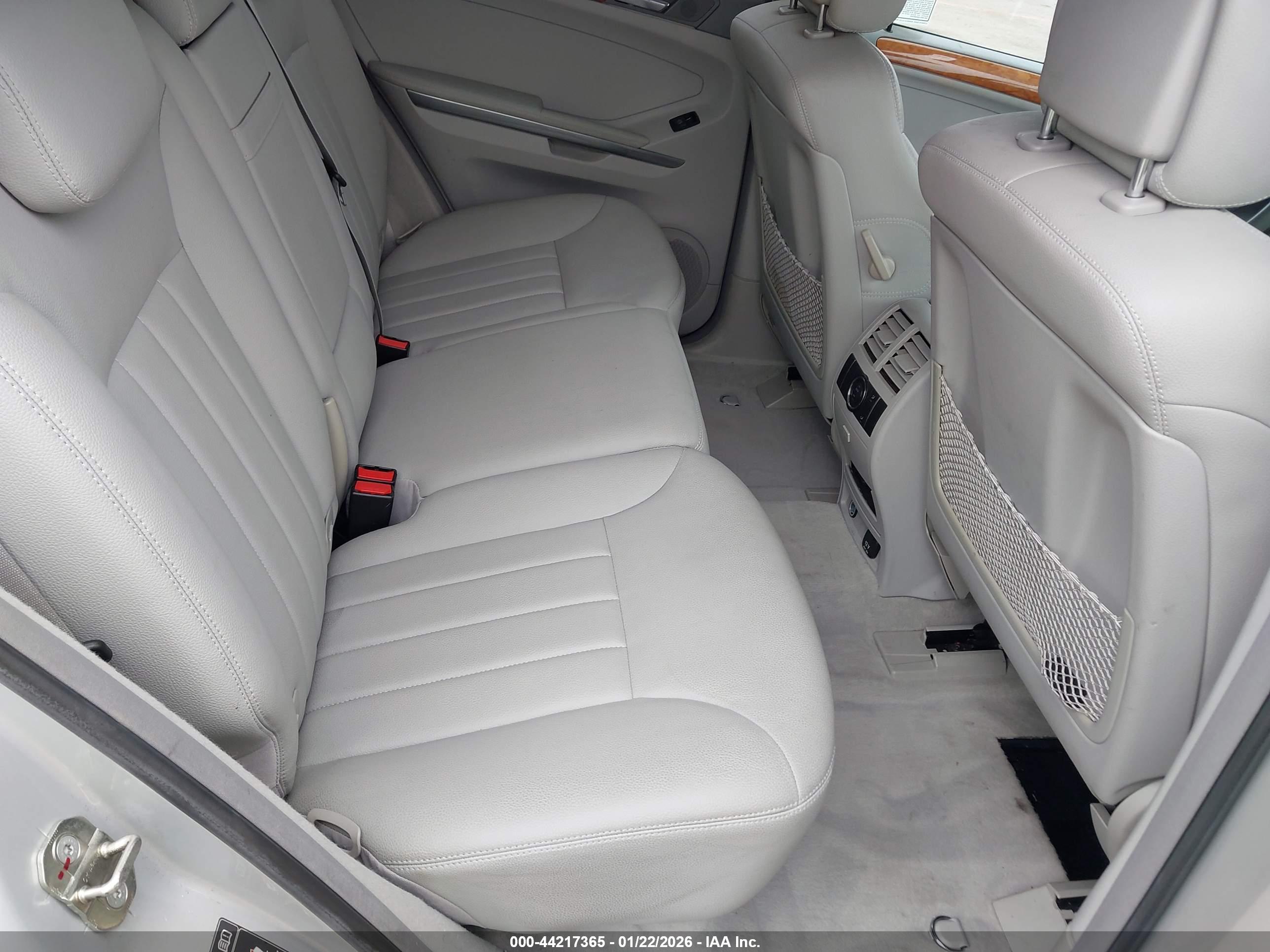 MERCEDES-BENZ ML image 8