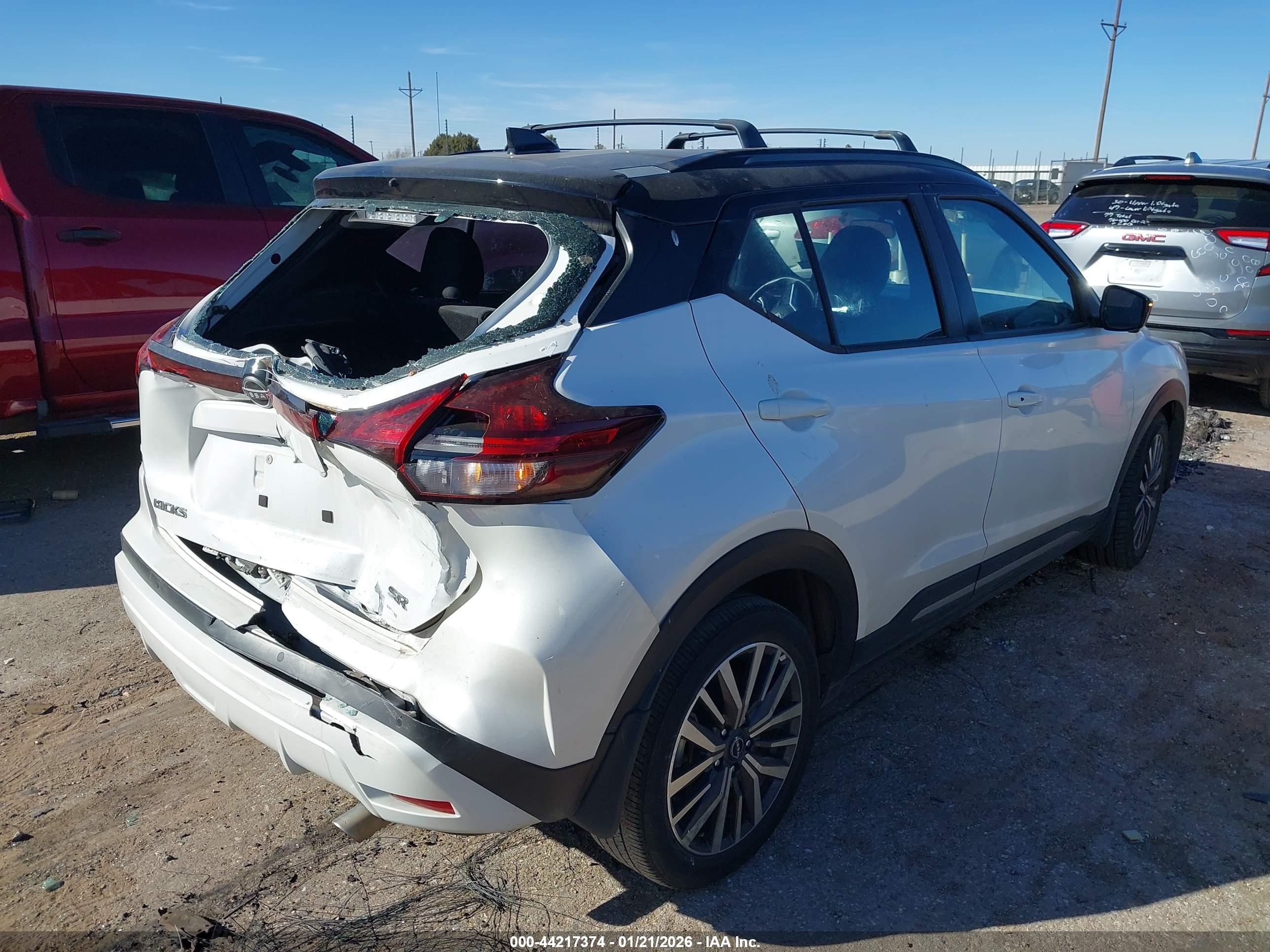 NISSAN KICKS image 4