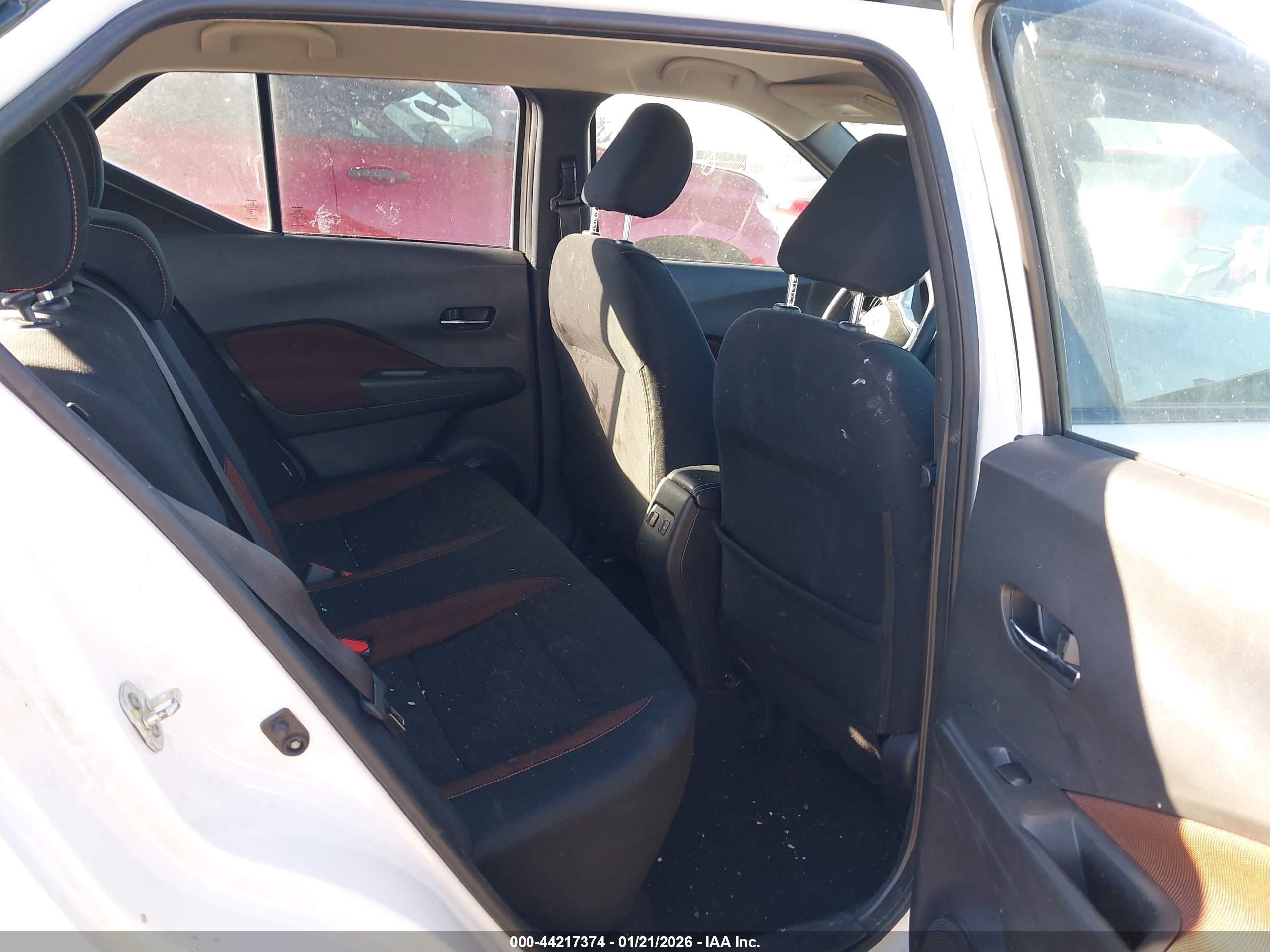 NISSAN KICKS image 8