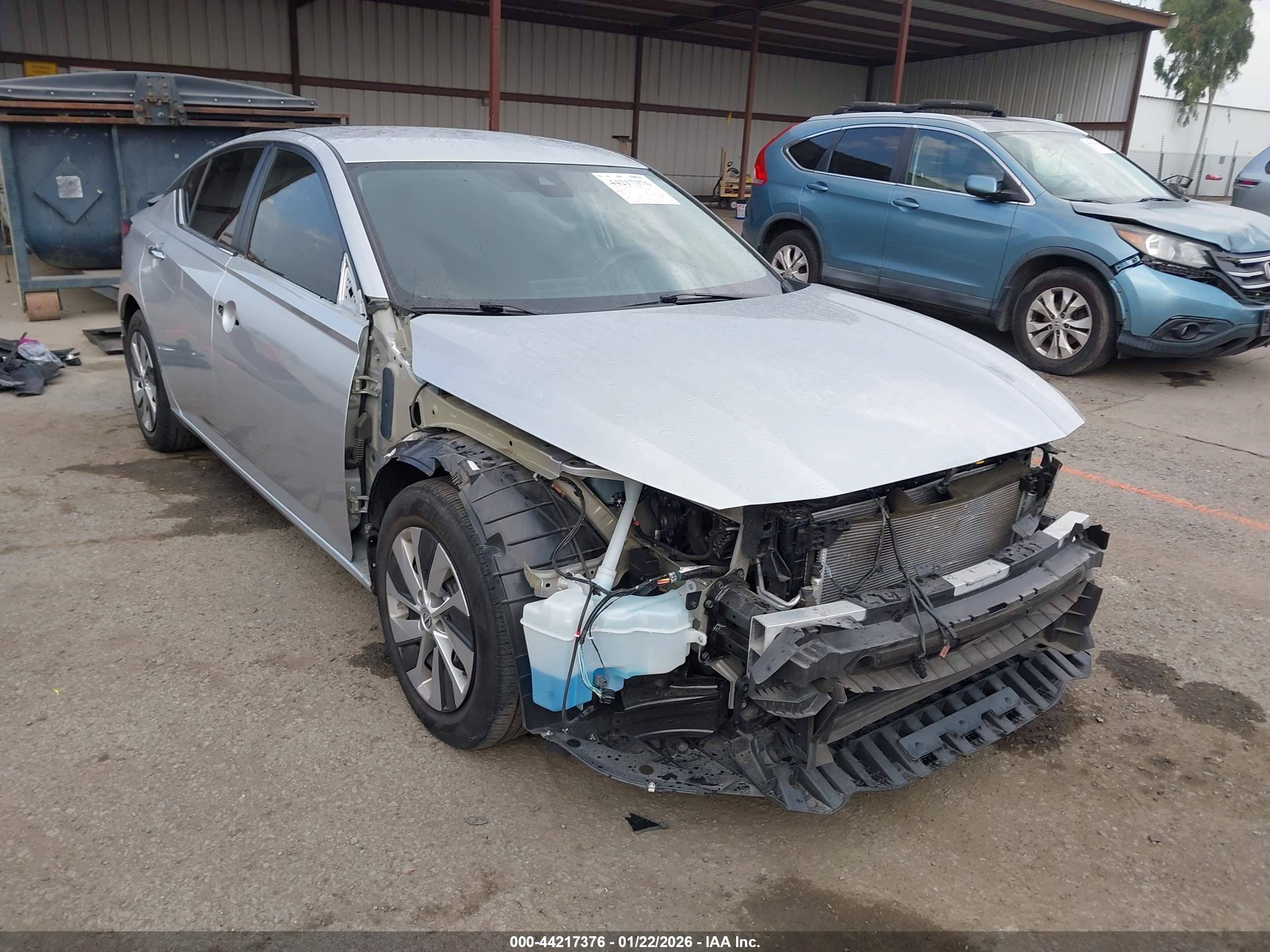 NISSAN ALTIMA image 6