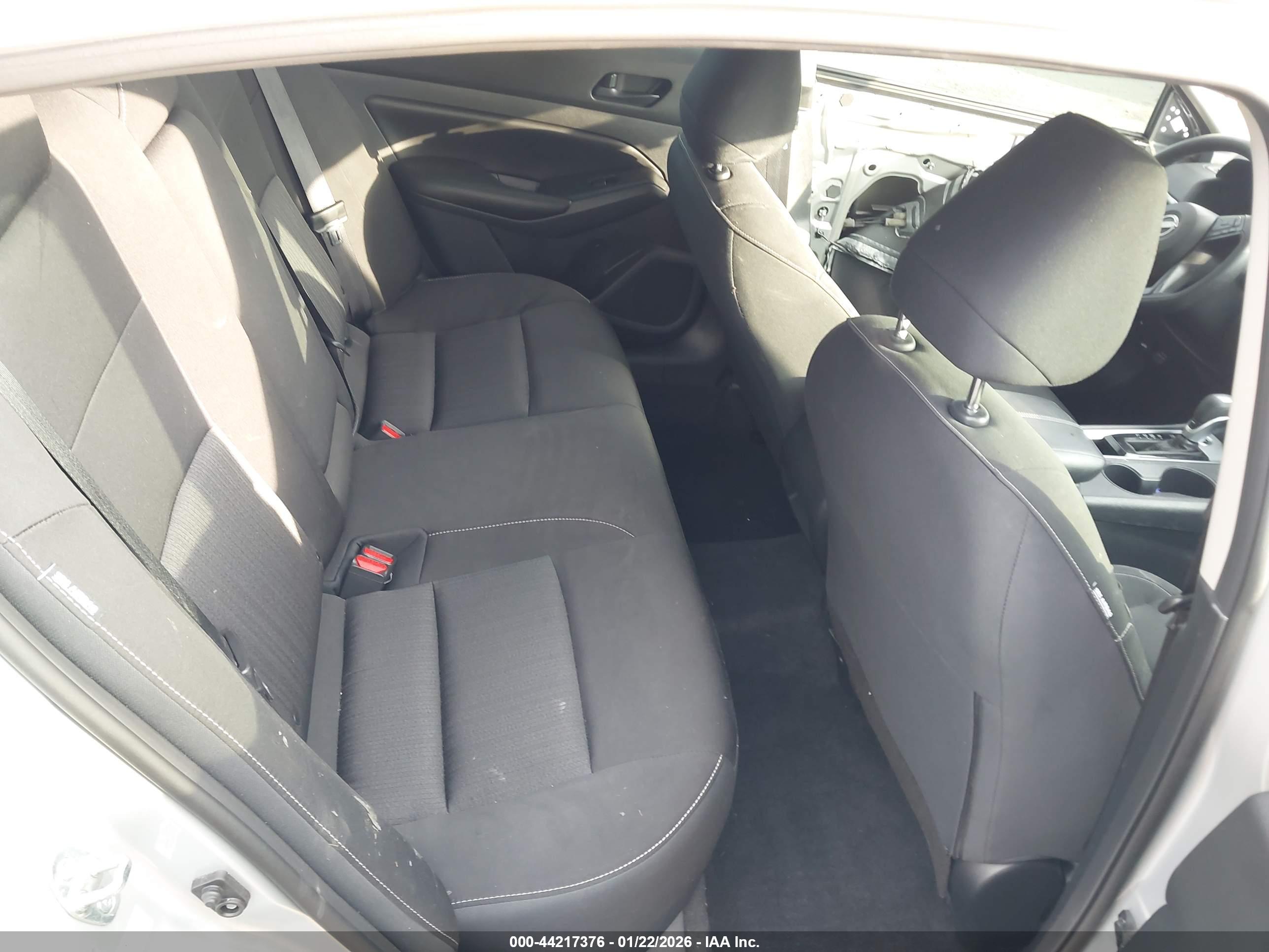 NISSAN ALTIMA image 8