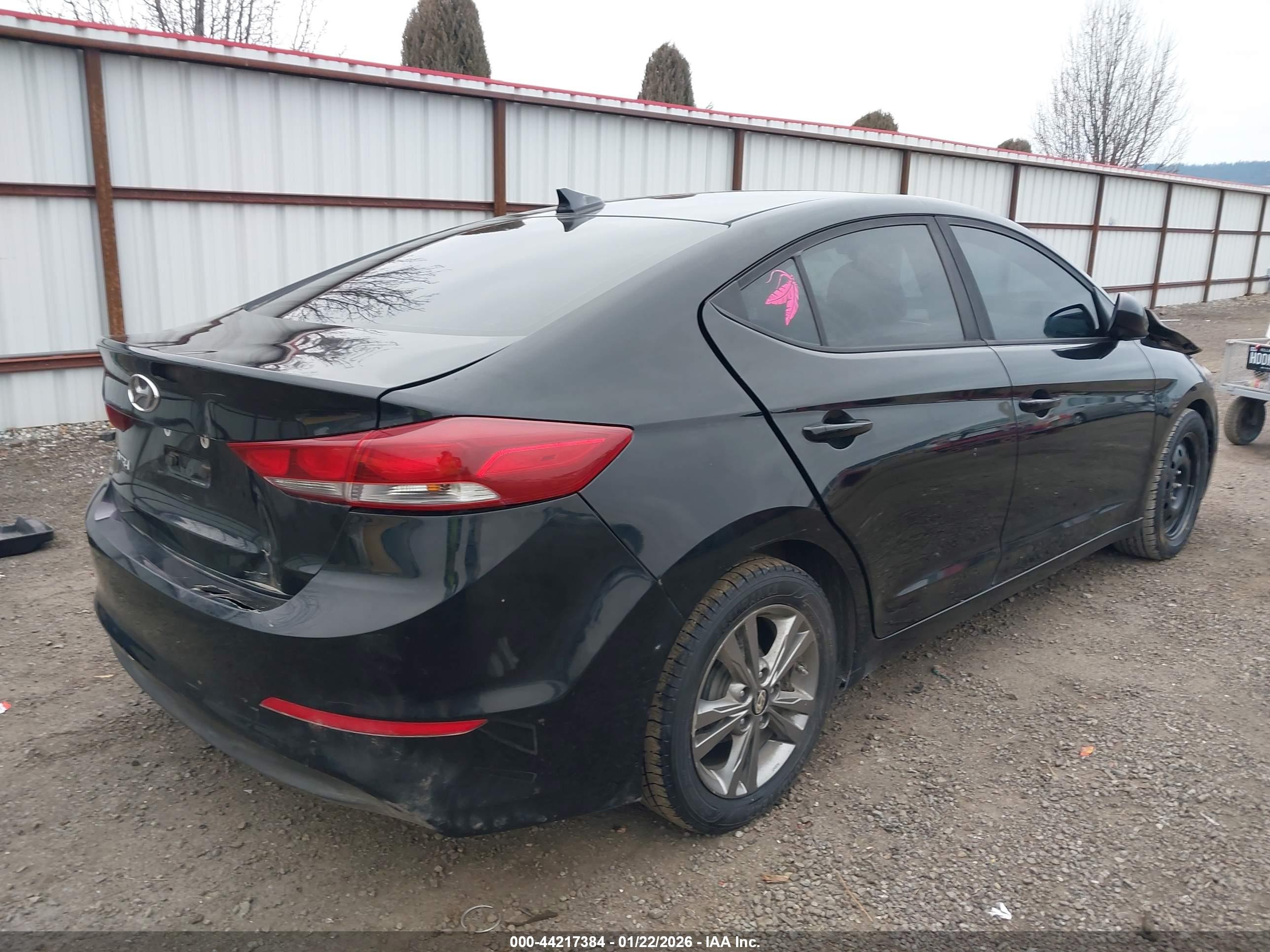 HYUNDAI ELANTRA image 4