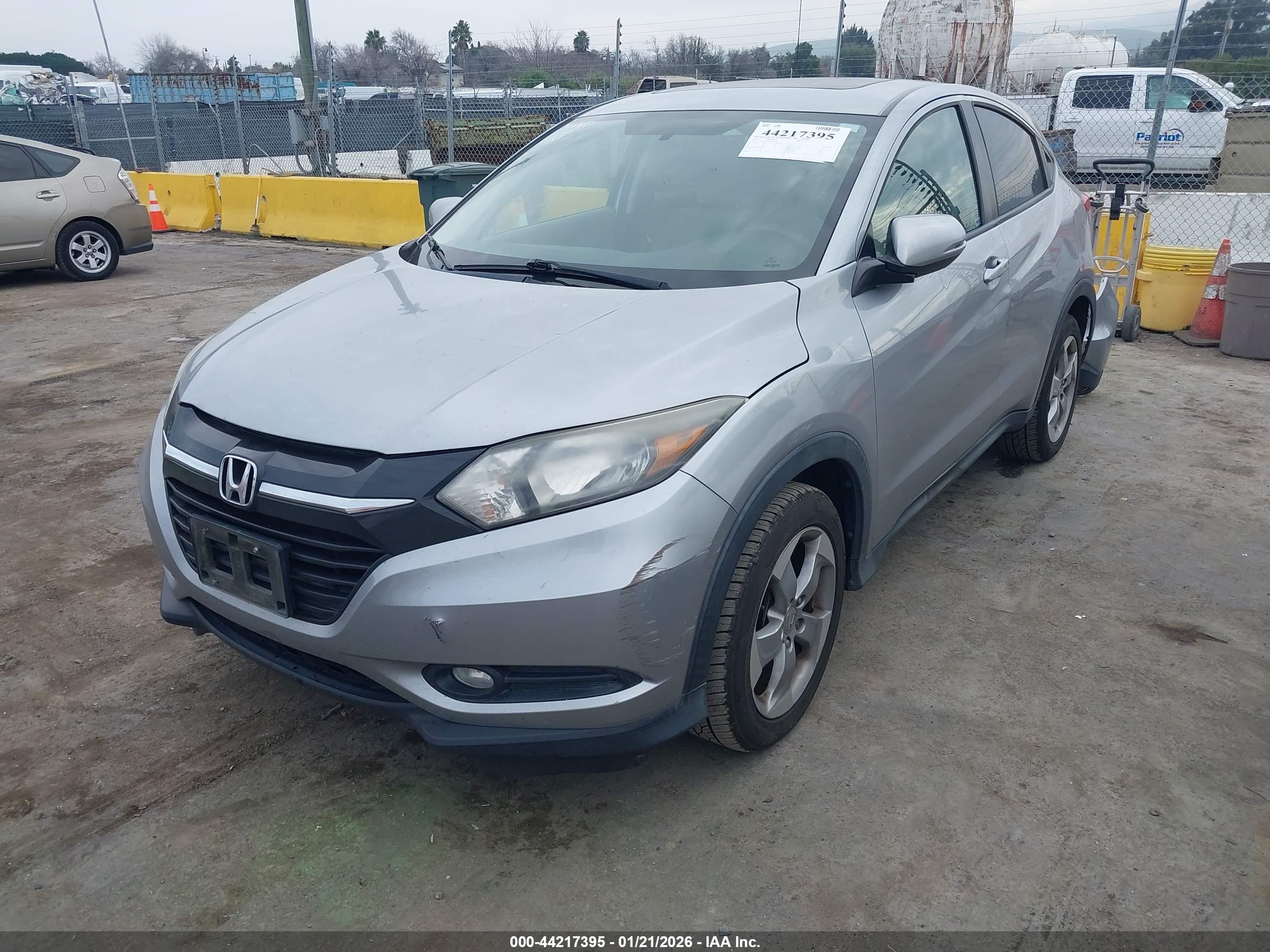 HONDA HR-V image 2