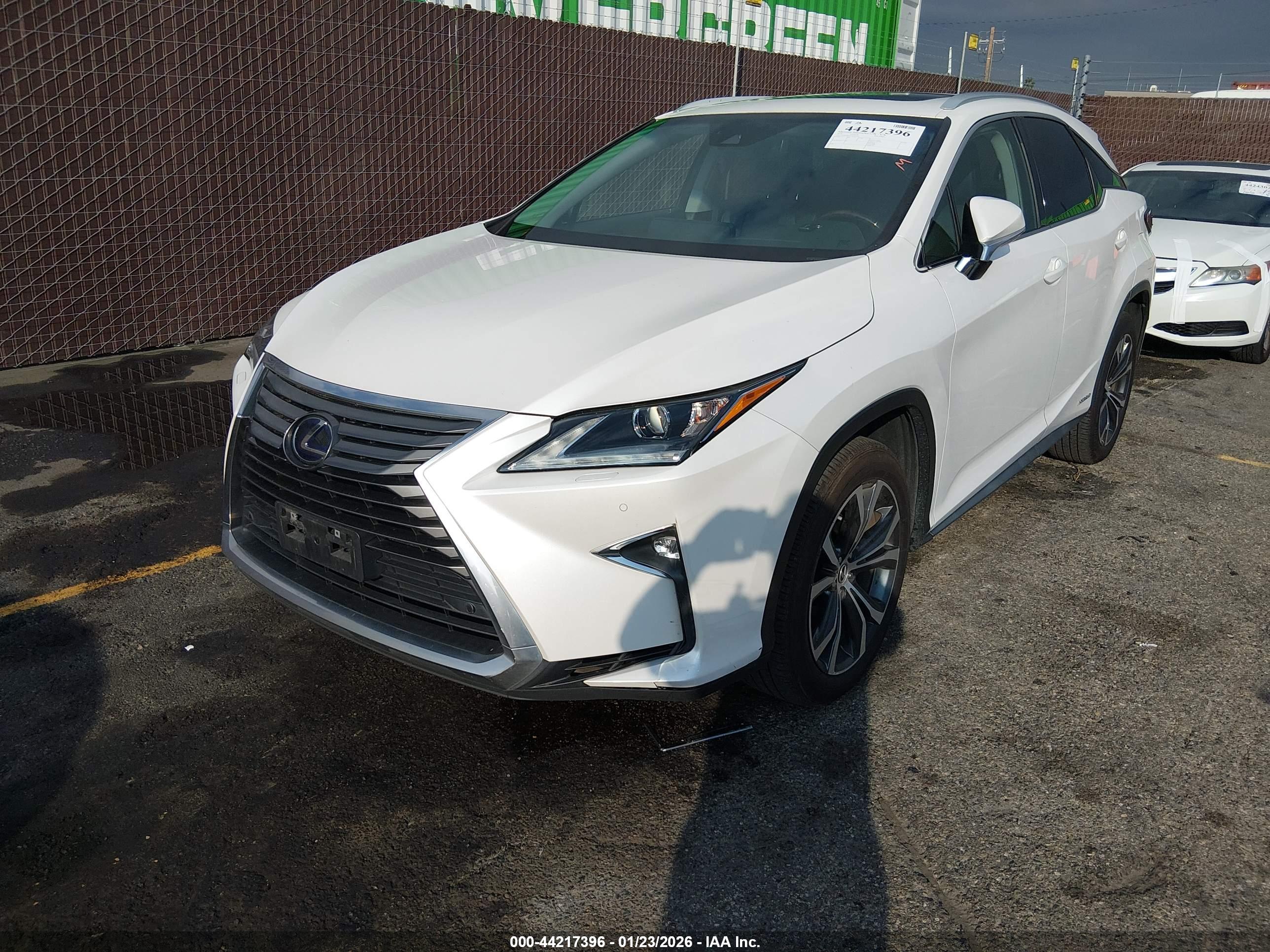 LEXUS RX image 2