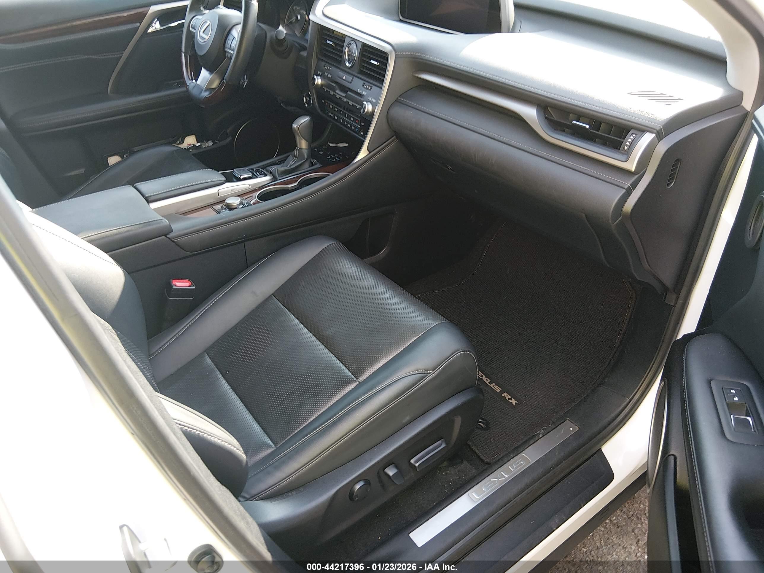 LEXUS RX image 5