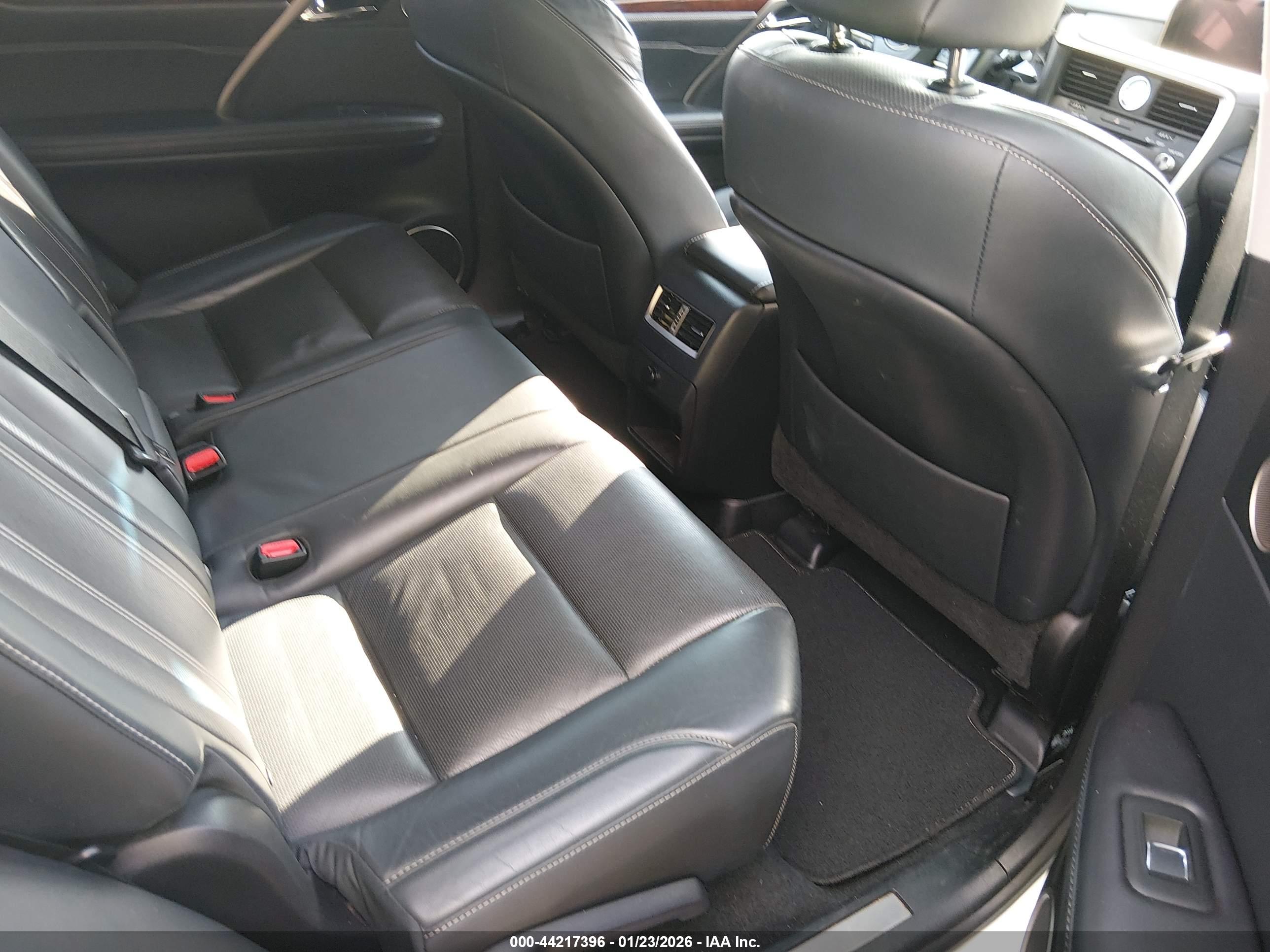 LEXUS RX image 8
